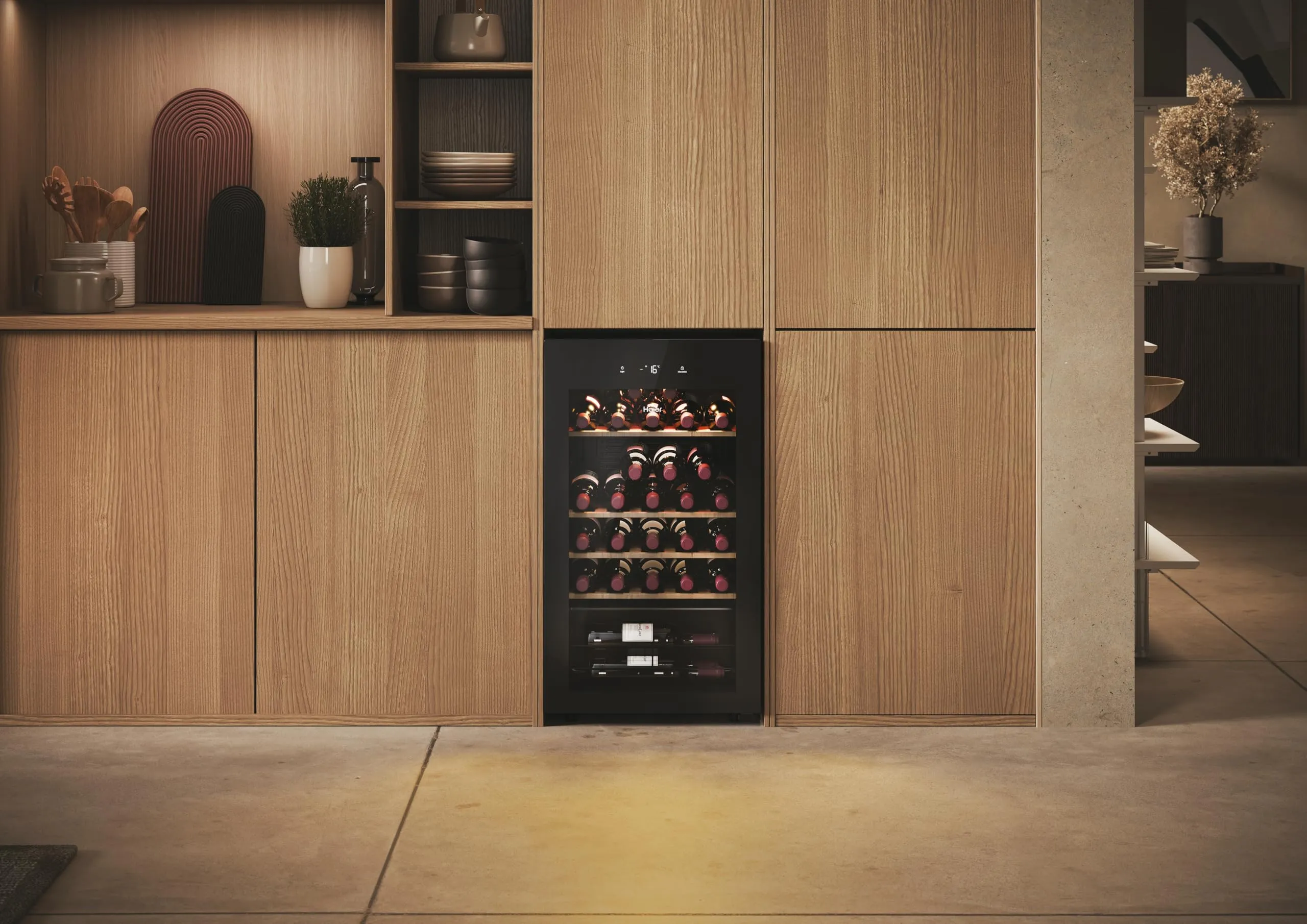 Haier Wine Bank 50 Serie 3 Cantinetta Vino 34 Bottiglie Monozona Classe G - immagine 3