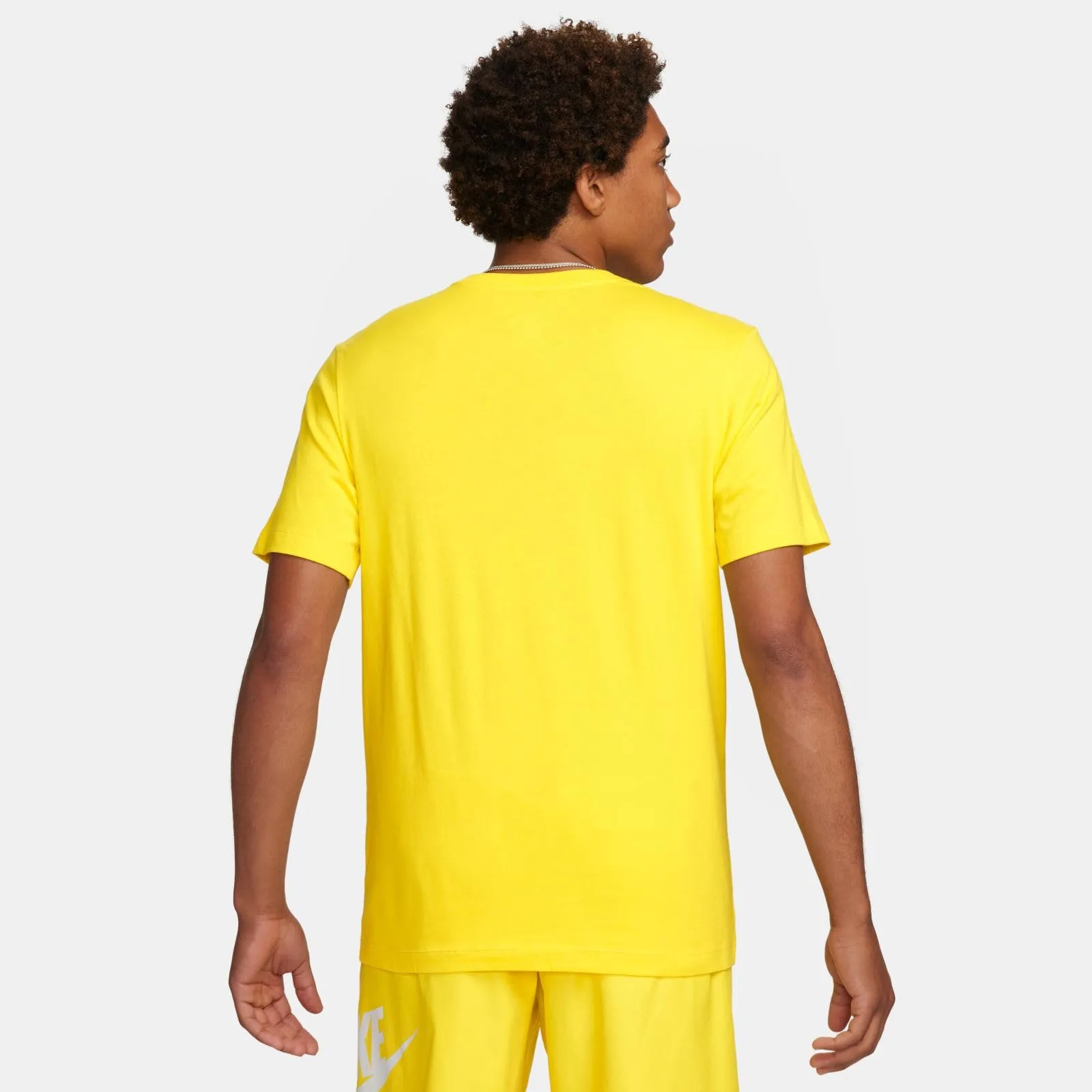 Nike NSW Club Tee, Illuminante, M Uomo - immagine 2