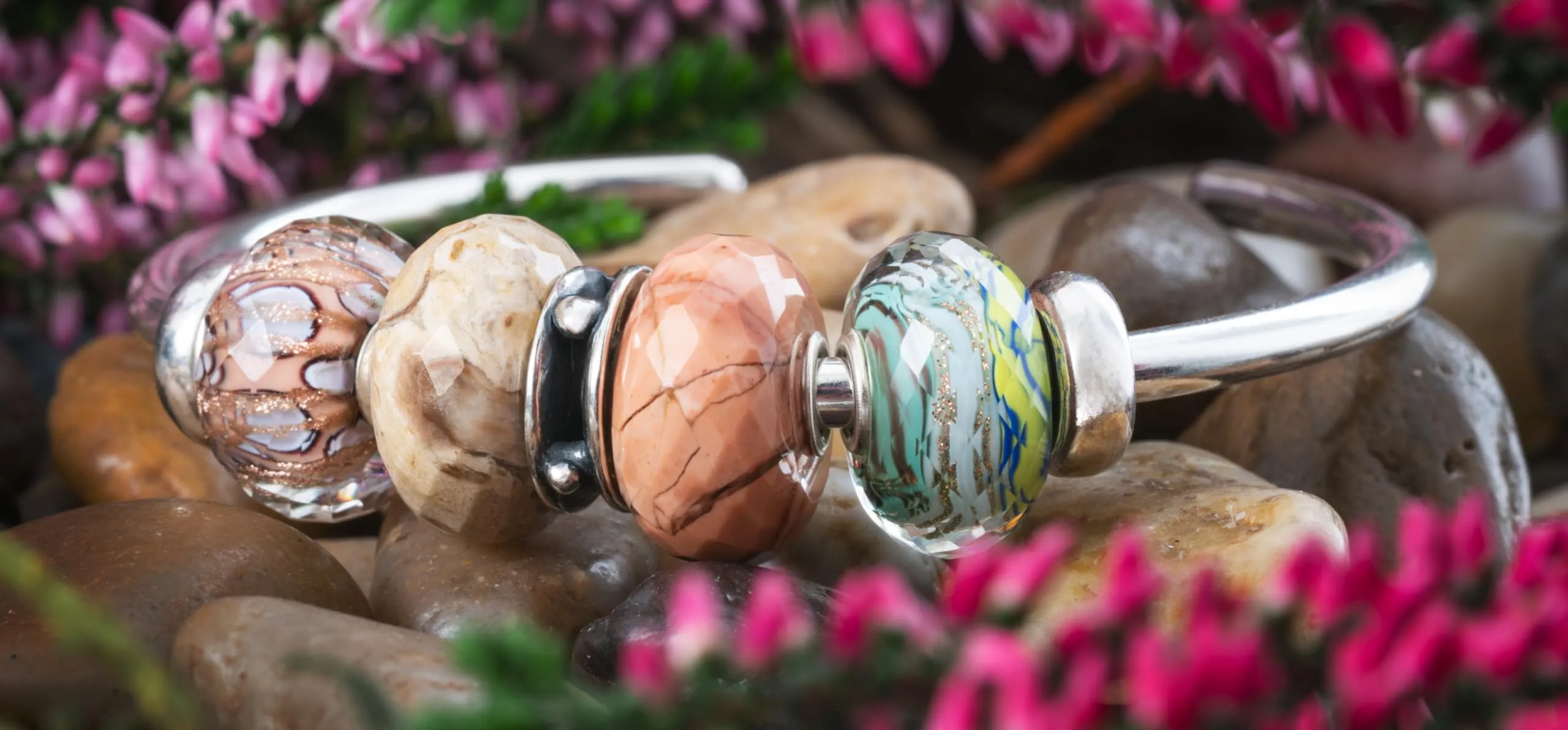 Trollbeads Collezione Primavera Connessioni fiorite Gemme 2024 - immagine 5