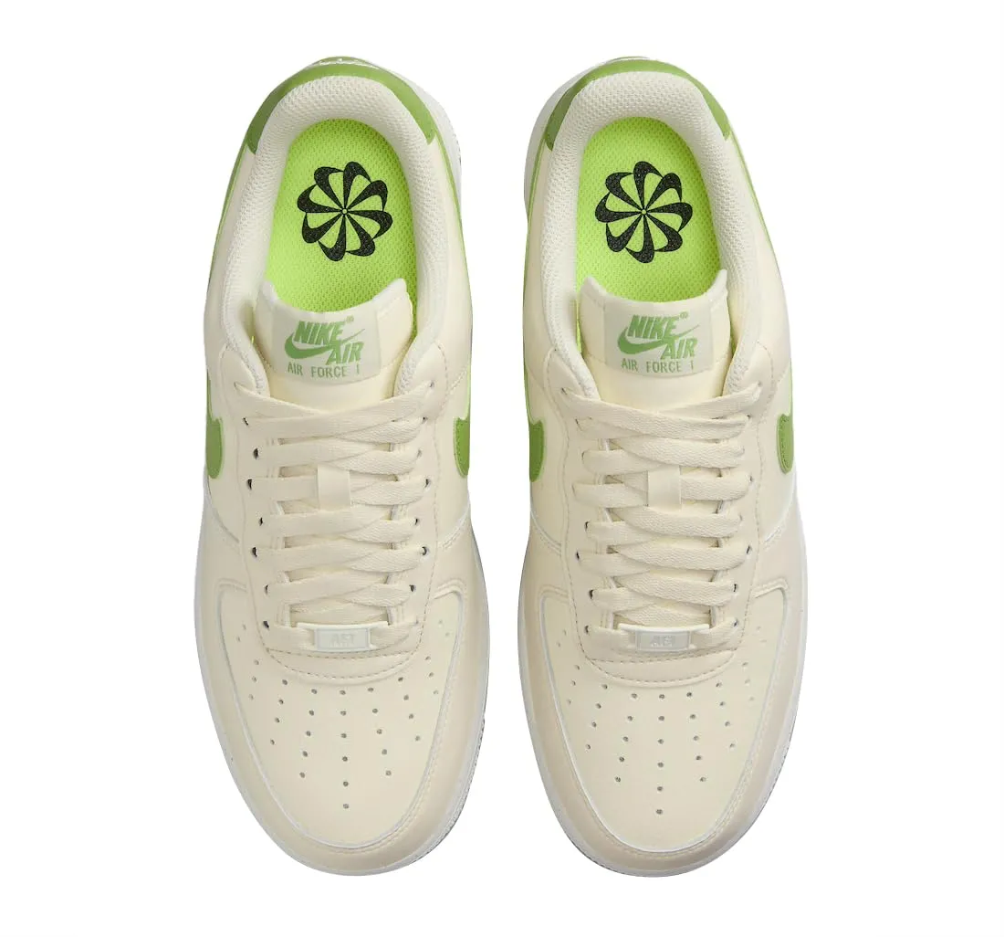 Nike Revolution 6 Scarpe da Corsa per Bambini, Latte di Cocco/Clorofilla/Vela/Volt/Nero, 39 EU - immagine 4