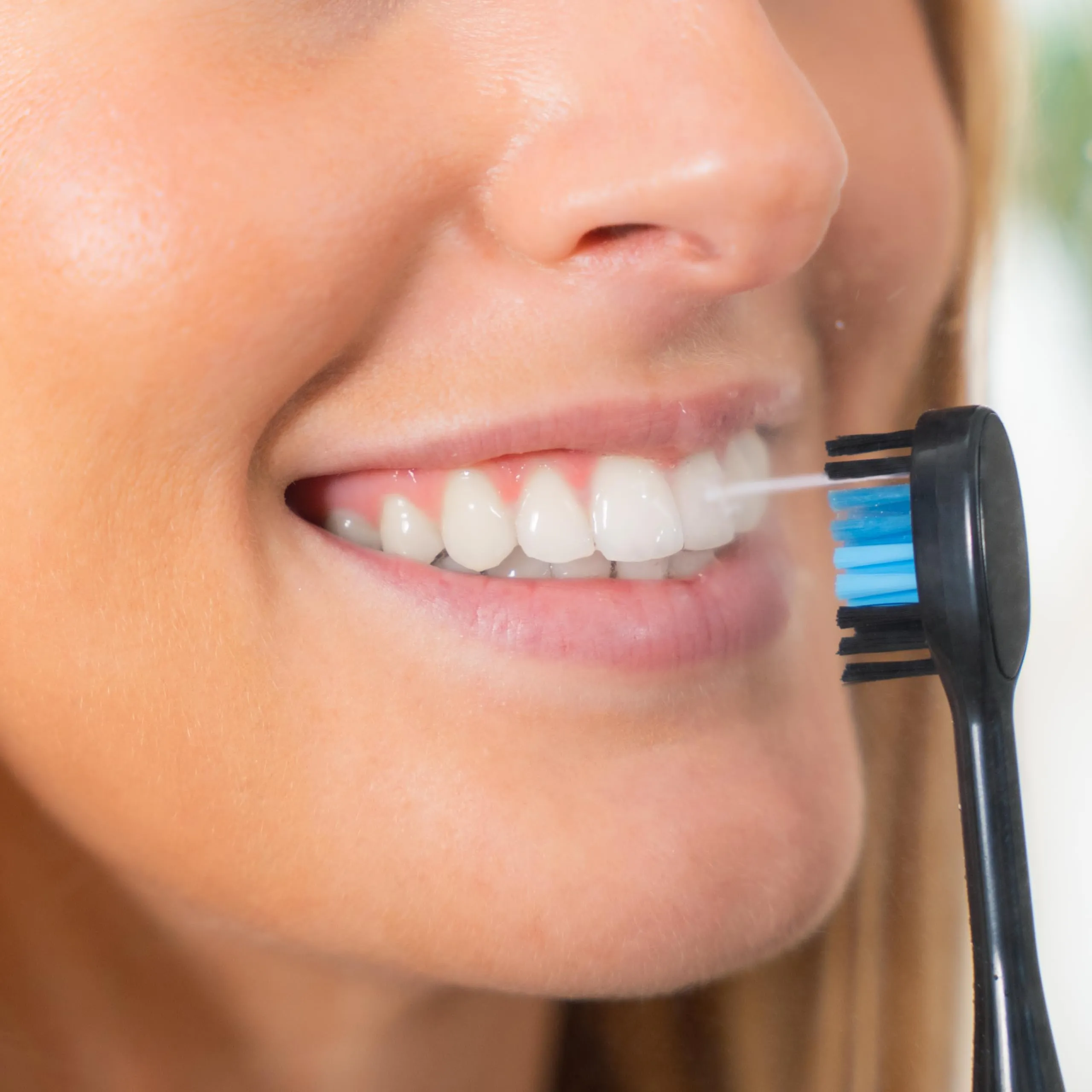 Cecotec ToothCare Jet Splash UltraSonic Spazzolino da Denti Elettrico e Irrigatore, Serbatoio 60ml, 3 Modalità, 2 Testine - immagine 5