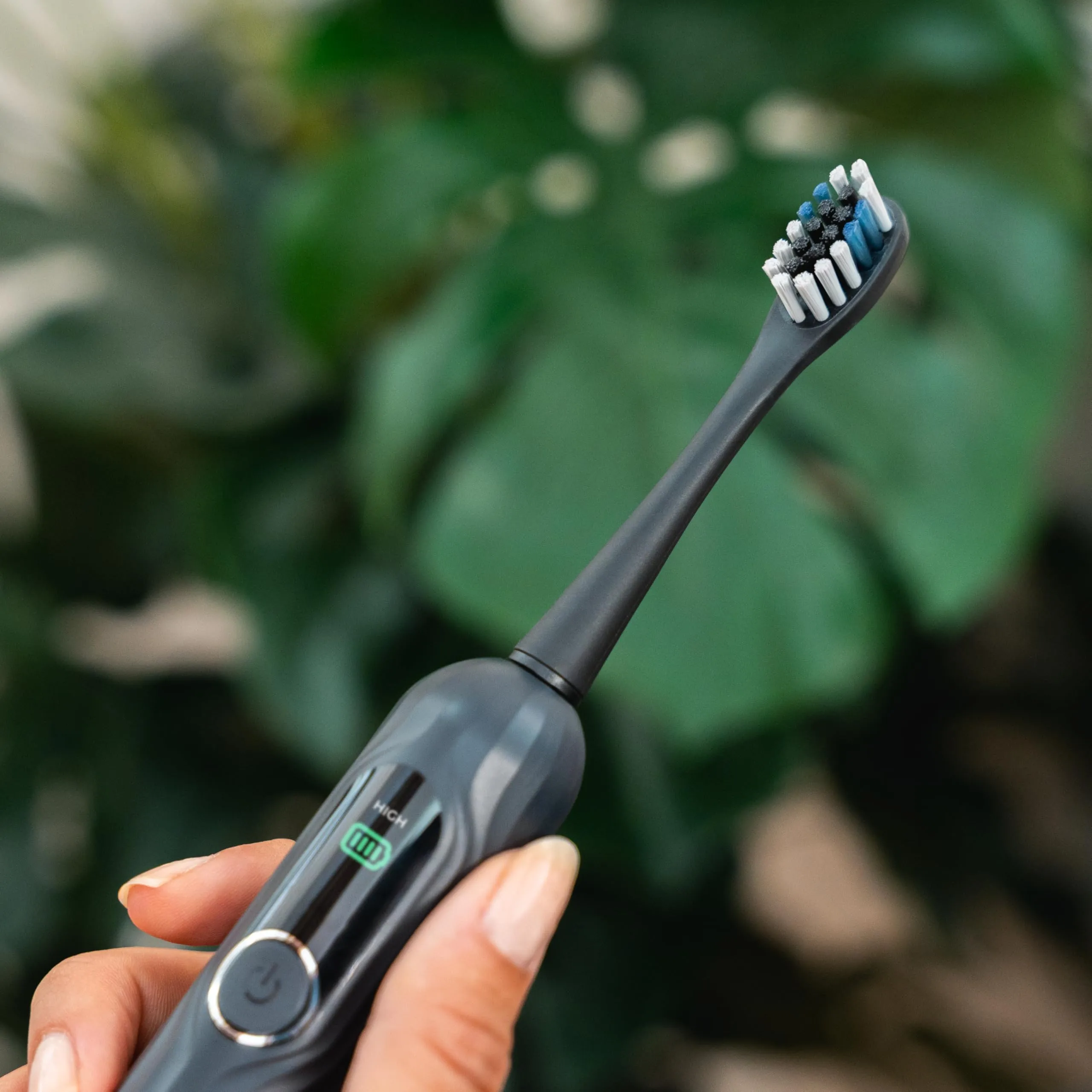 Cecotec ToothCare UltraSonic PlatiniumSwing Spazzolino Elettrico Sonico, 50000rpm, 5 Modalità, 8 Teste, Schermo, Ricarica Wireless e Custodia - immagine 7
