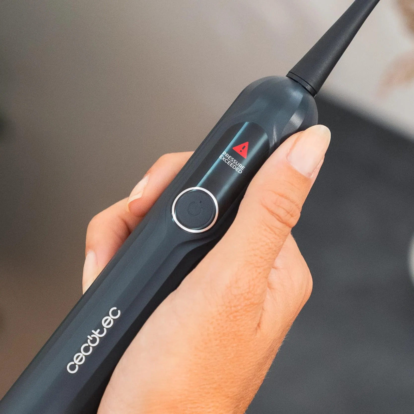 Cecotec ToothCare UltraSonic PlatiniumSwing Spazzolino Elettrico Sonico, 50000rpm, 5 Modalità, 8 Teste, Schermo, Ricarica Wireless e Custodia - immagine 8