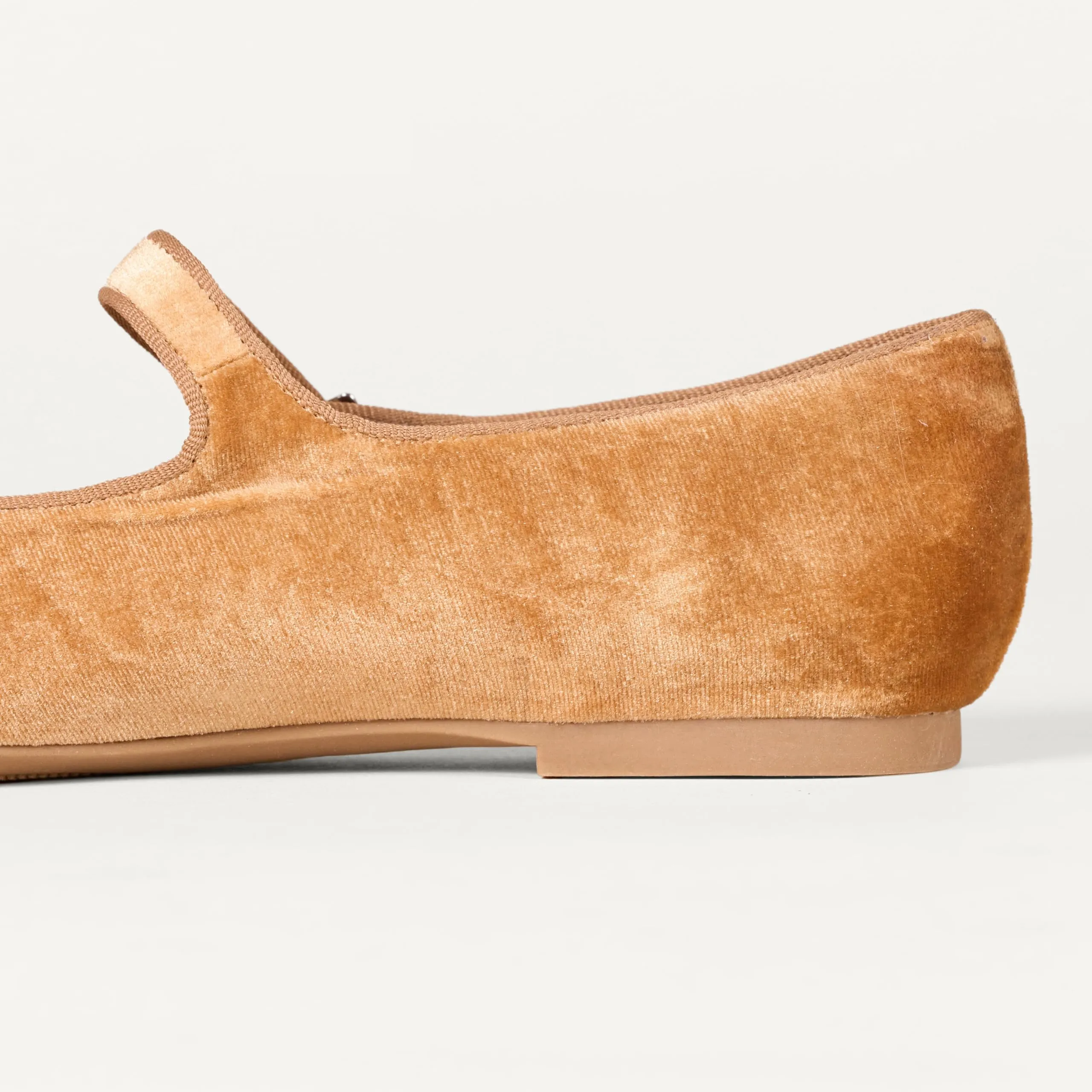 Amazon Essentials Ballerine Mary Jane Donna, Arancio Albicocca Velluto, 41 EU - immagine 5