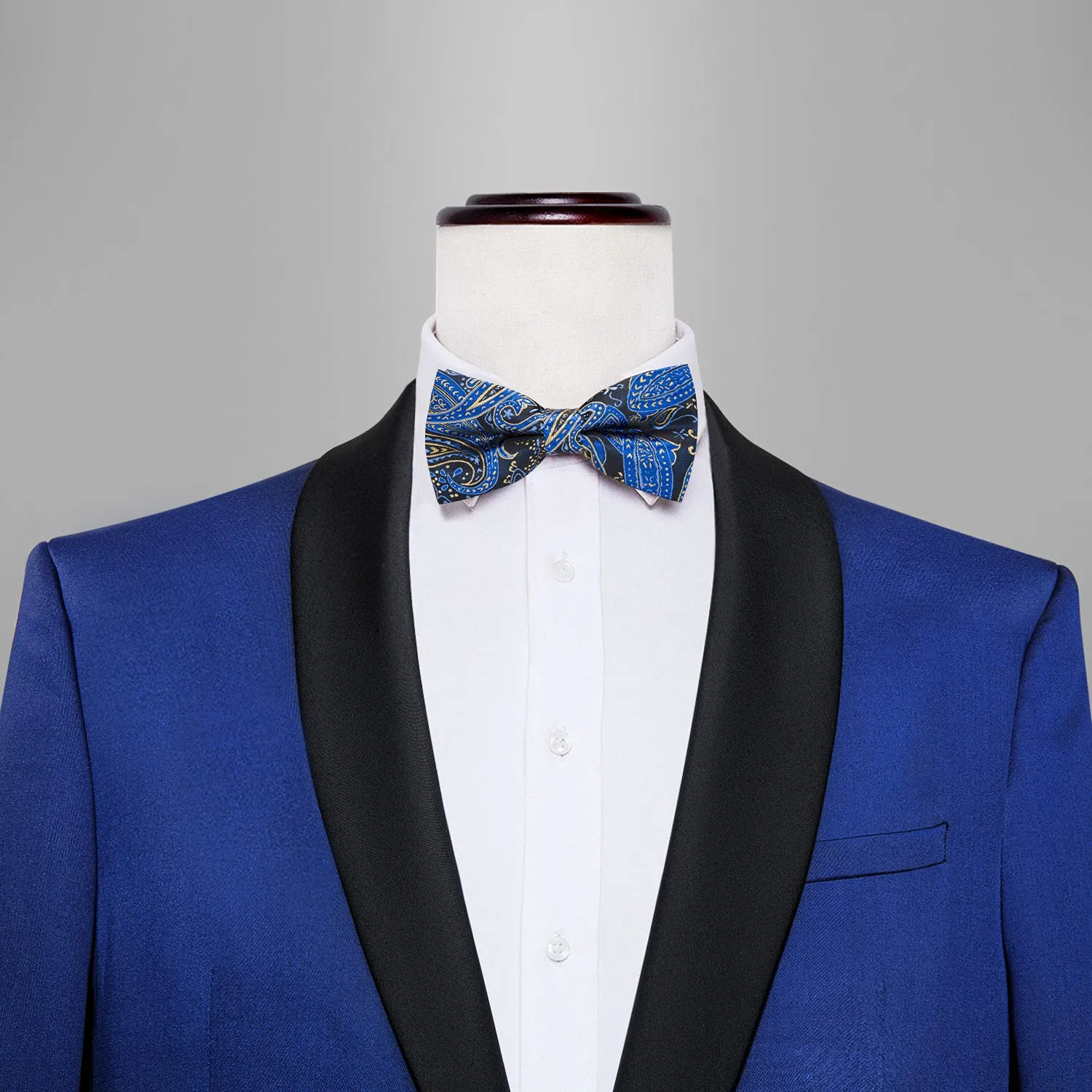 Barry.Wang Set Papillon in Seta Paisley Pre-annodato con Fazzoletto e Gemelli, Blu Reale Oro, Taglia unica - immagine 3