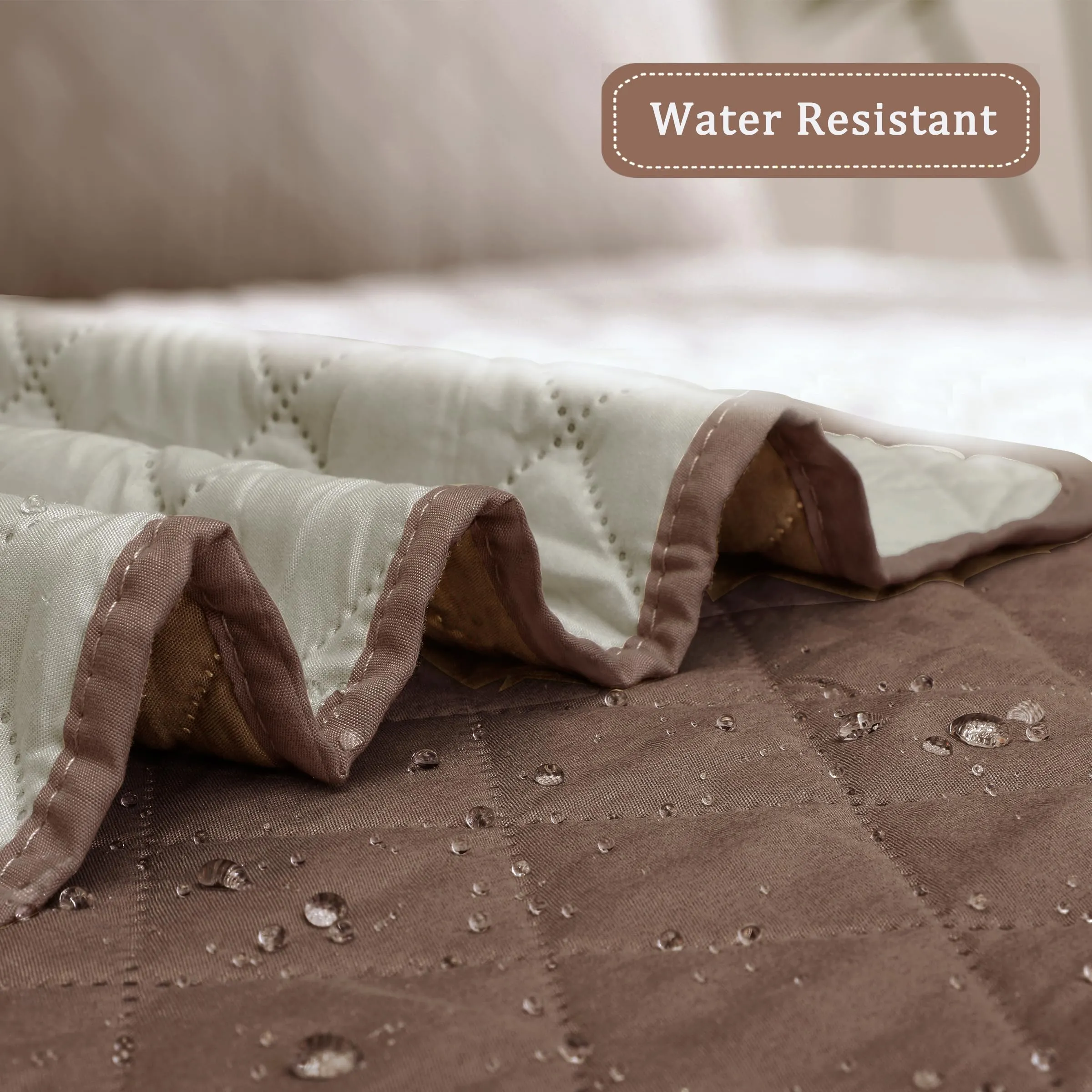 Easy-Going Coprisedia Reversibile Lavabile e Resistente all'Acqua per Cani con Cinghia Regolabile (Poltrona 76 cm, Marrone/Beige) - immagine 4
