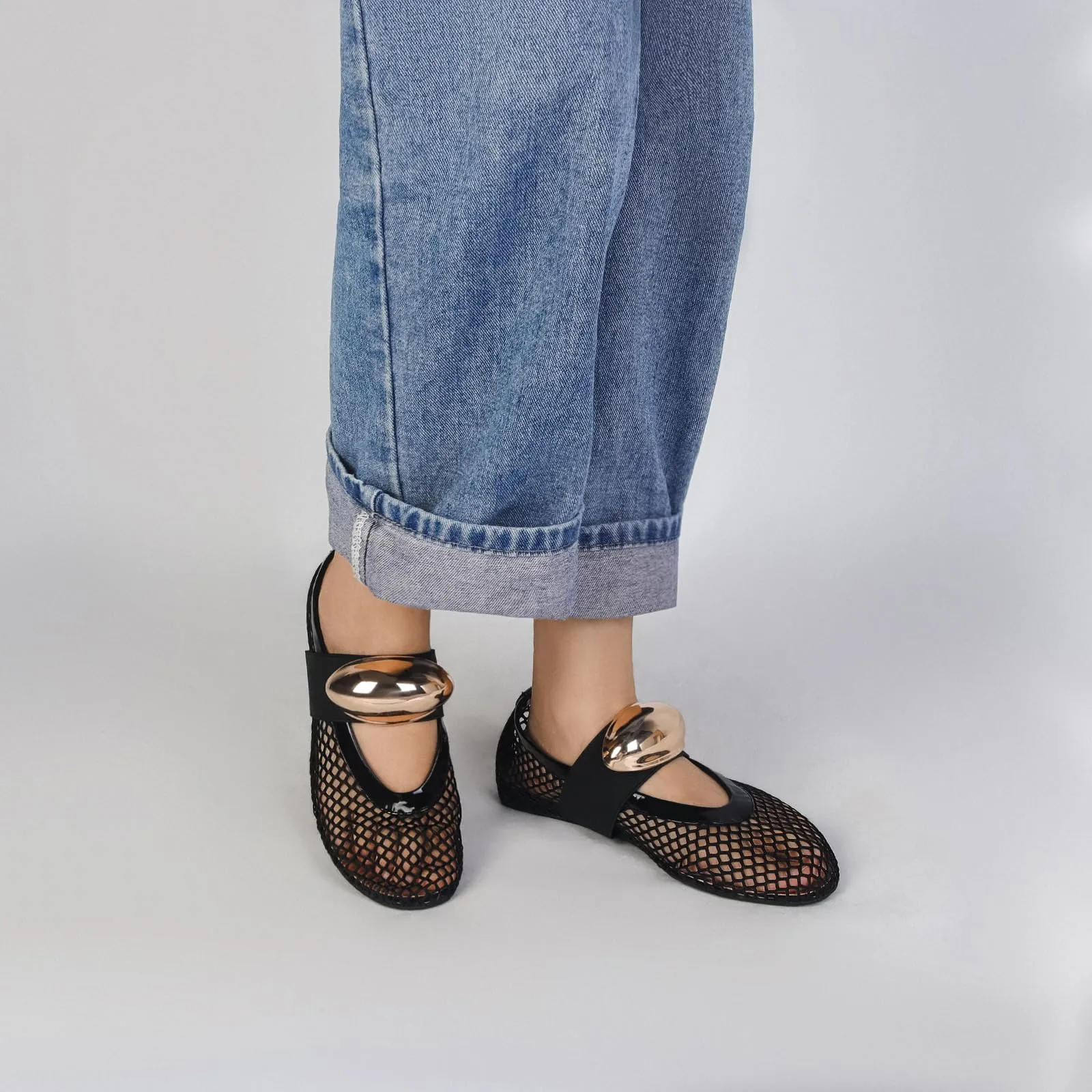 DOEYG Ballerine in rete da donna con fibbia, Nero e oro, 42 EU - immagine 3