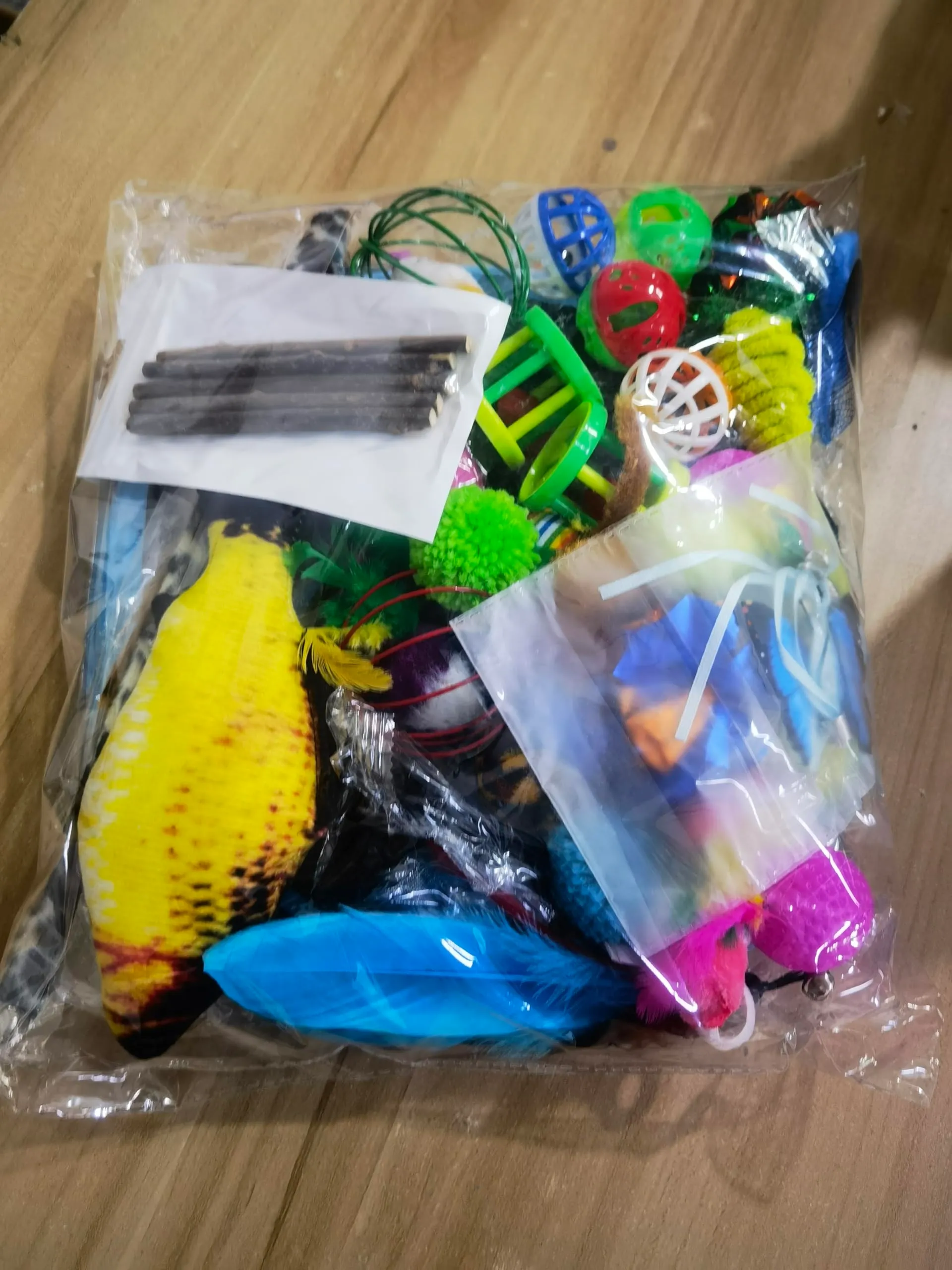 UGBO Set di 39 Giocattoli Interattivi per Gatti e Conigli, Tunnel di Gioco Pieghevole a 3 Vie con Ventosa Rotonda - immagine 8