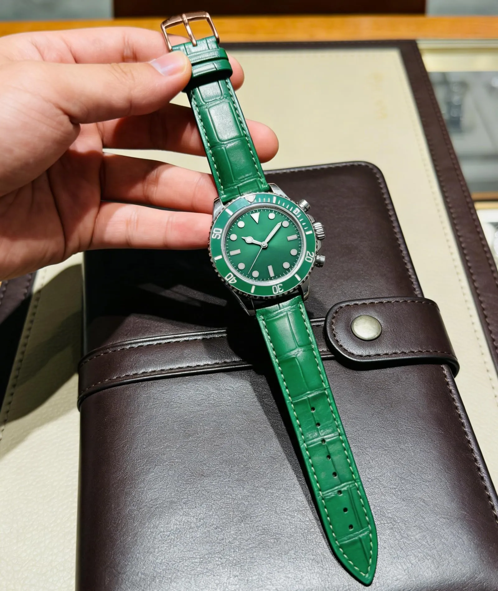 BINLUN Cinturino per Orologio in Pelle Sgancio Rapido 23mm Gr-verde - immagine 4