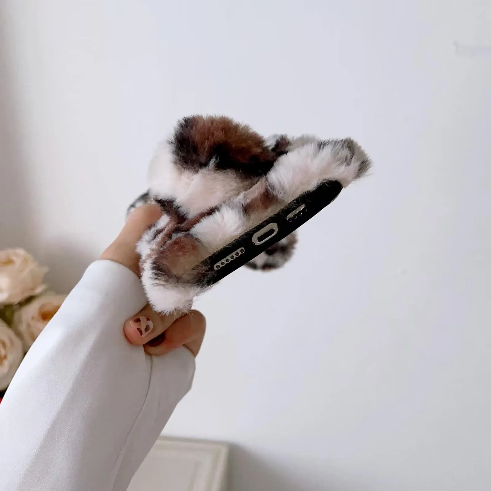 Tivenfezk Nadoli Bunny Faux Fur Case for Xiaomi Redmi Note 12S 4G - immagine 4
