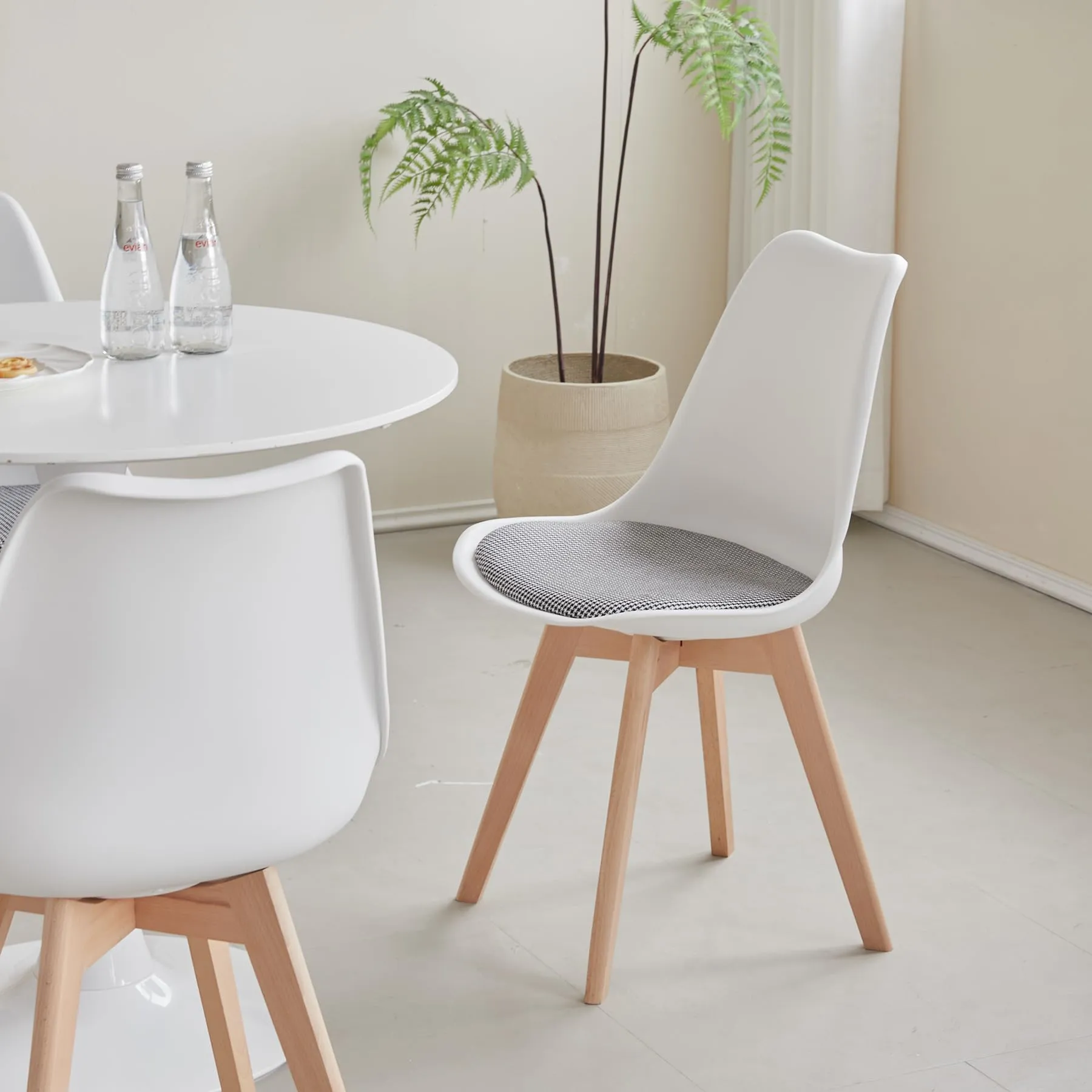 DEYARNA HOME Set di 8 Sedie da Pranzo Moderne in Tessuto Imbottito con Gambe in Legno di Faggio, Bianco - immagine 6