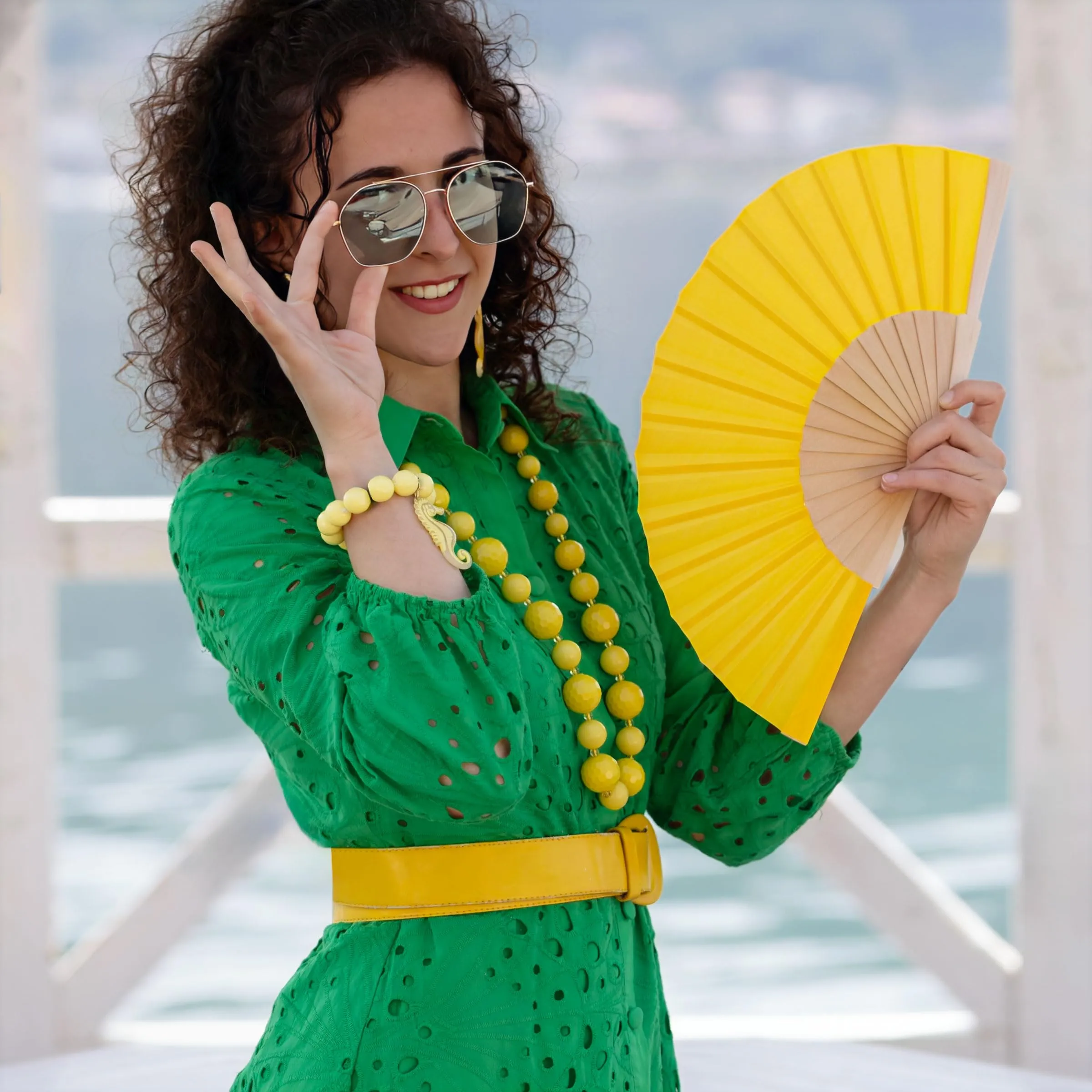 MAPIMANIA Ventaglio Giallo in Tessuto e Legno, Pieghevole, 42 cm - immagine 4