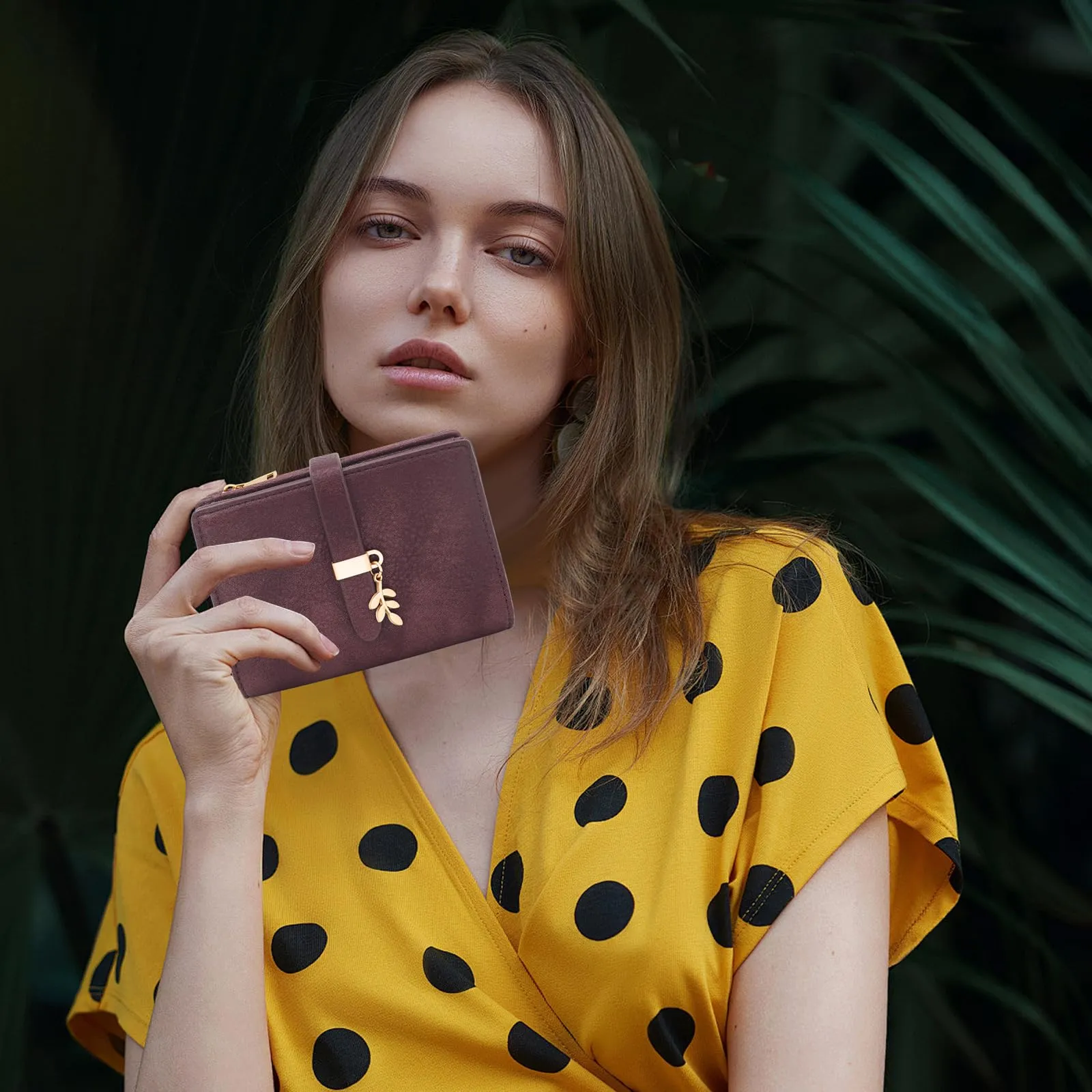 HNOOM Portafoglio Donna Piccolo in Pelle PU Slim con Protezione RFID, Cerniera Portamonete e 19 Slot per Carte (Rosso Vino) - immagine 8