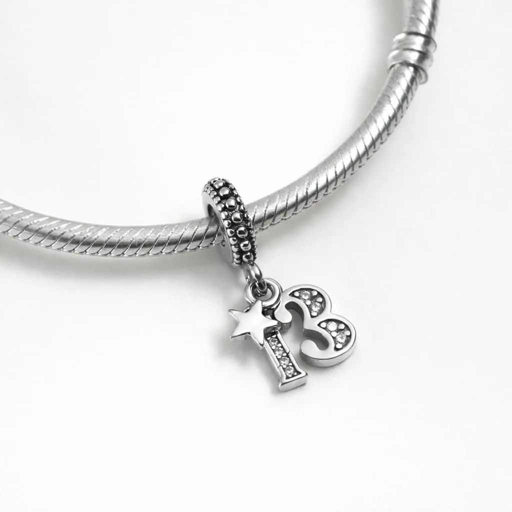 MariaFonte Charm Pendente Numero 13 in Argento Sterling e Zirconia Bianca - immagine 3