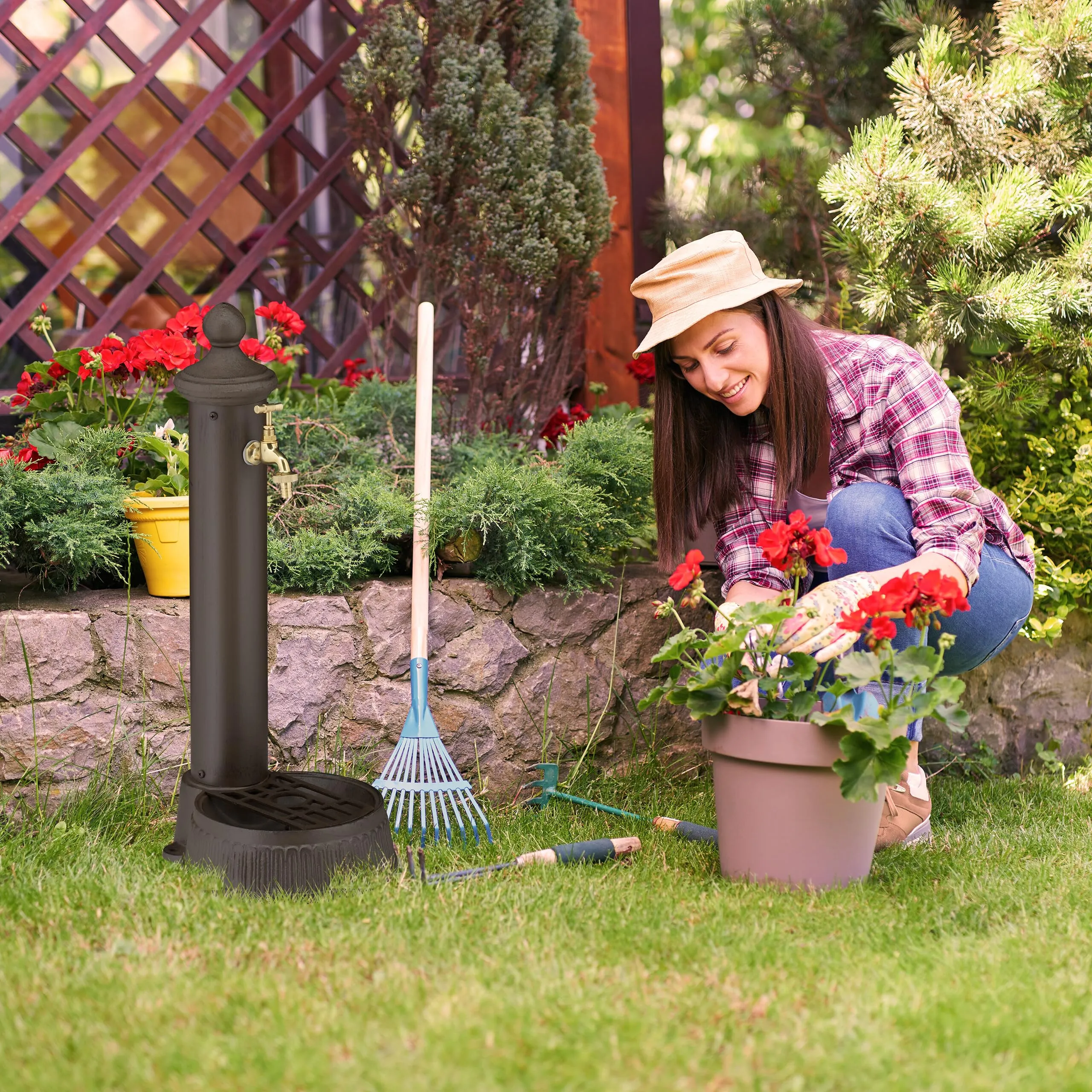 Relaxdays Fontana da Giardino in Stile Antico a Colonna con Rubinetto e Vaschetta, 65x25x30 cm, Marrone - immagine 3