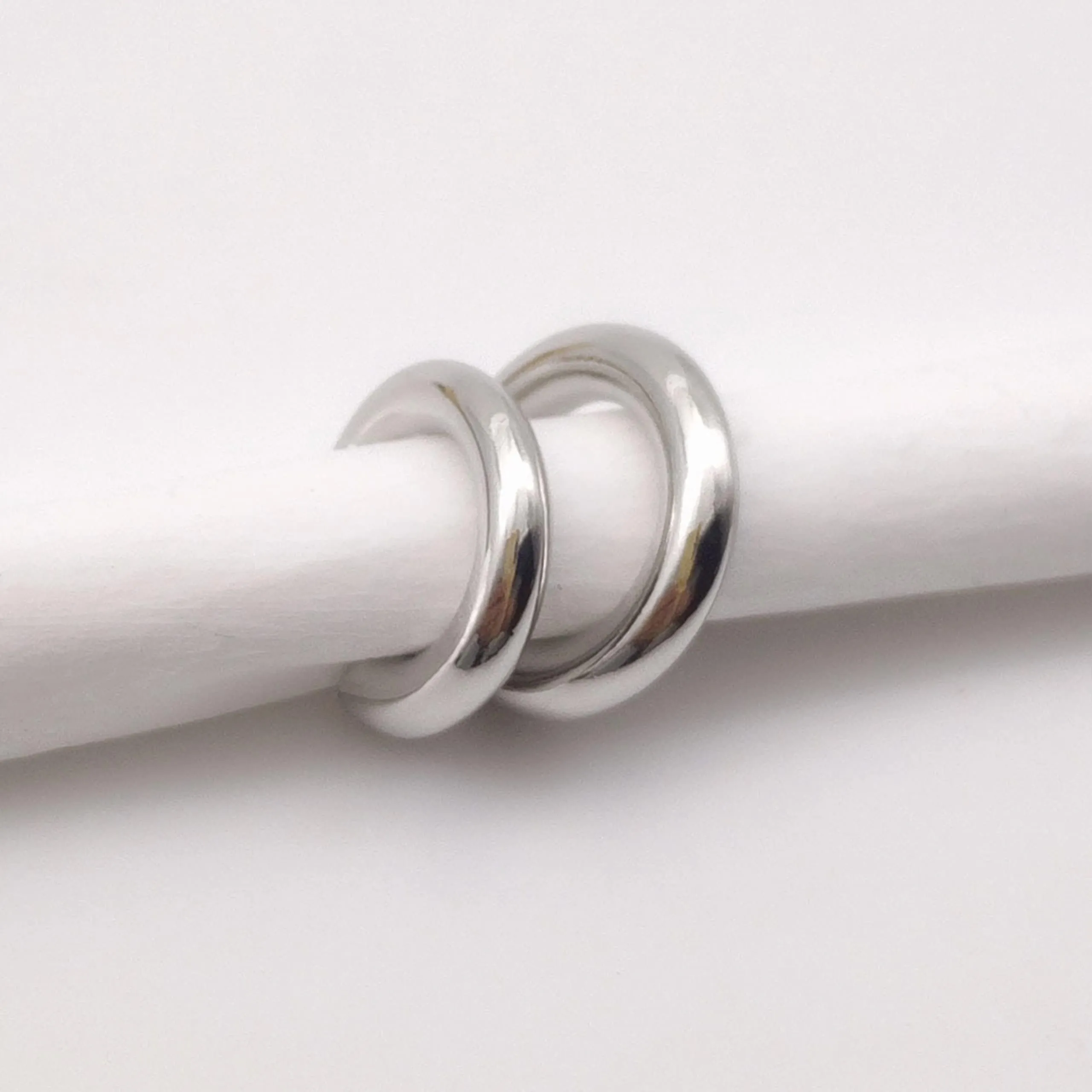 Frodete Orecchini a polsino senza piercing clip-on Huggie per cartilagine ed elice - immagine 8