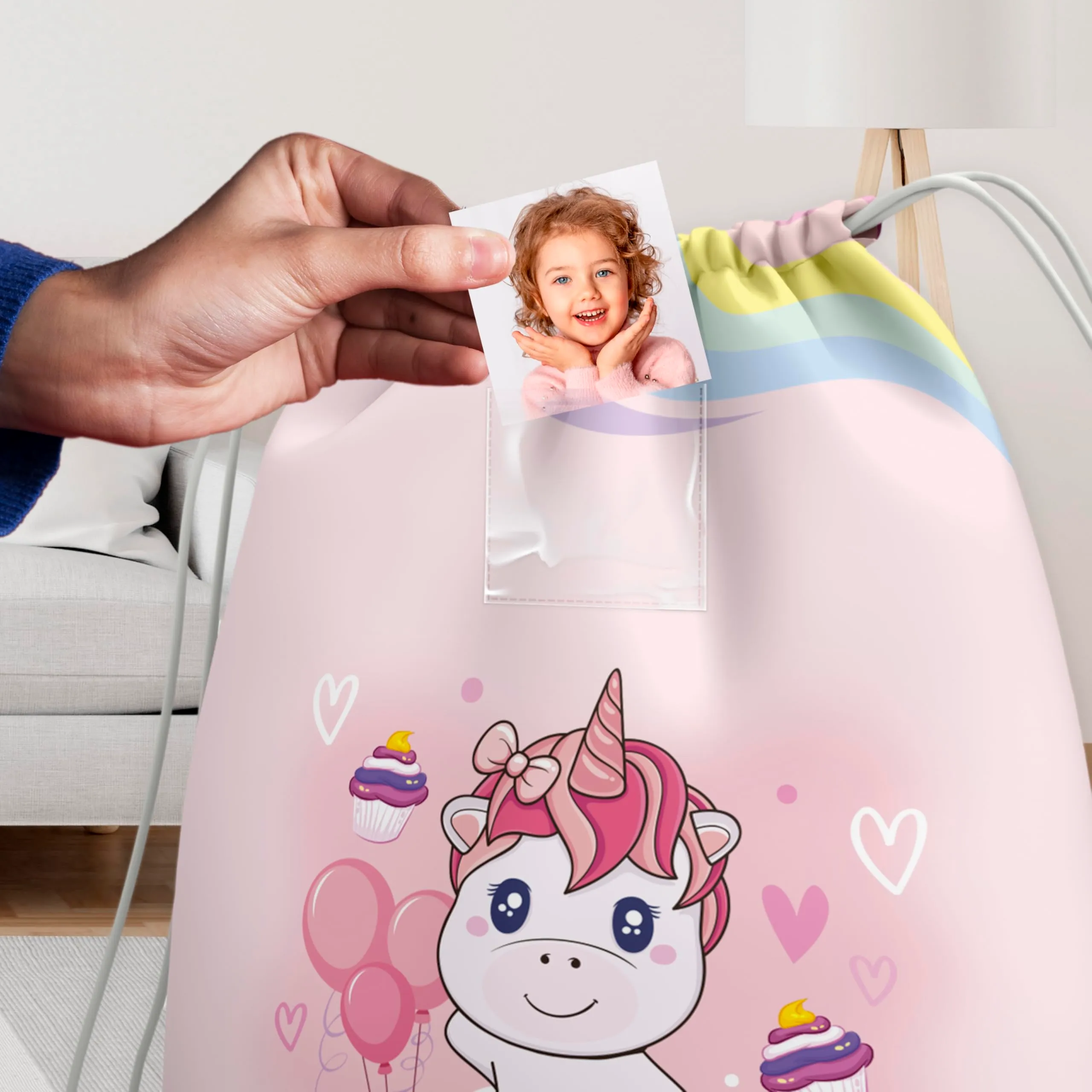 KAÏDENSÏ Sacca Asilo Personalizzata Unicorno, Zainetto Asilo Nido 32x40 cm con Tasca Interna - immagine 5