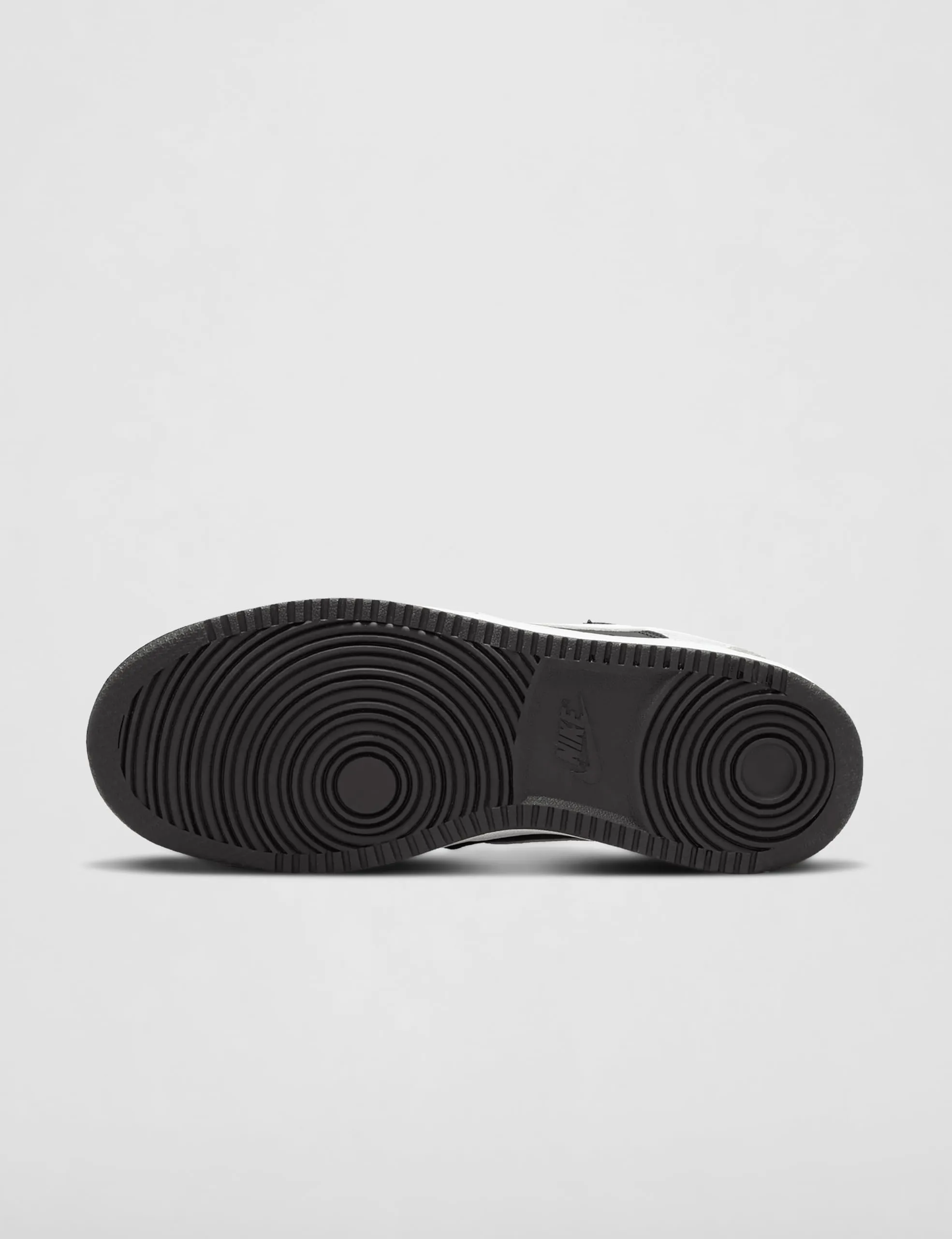 Nike Women's Court Vision Low Next Nature Shoes, Black/White, 11 - immagine 4