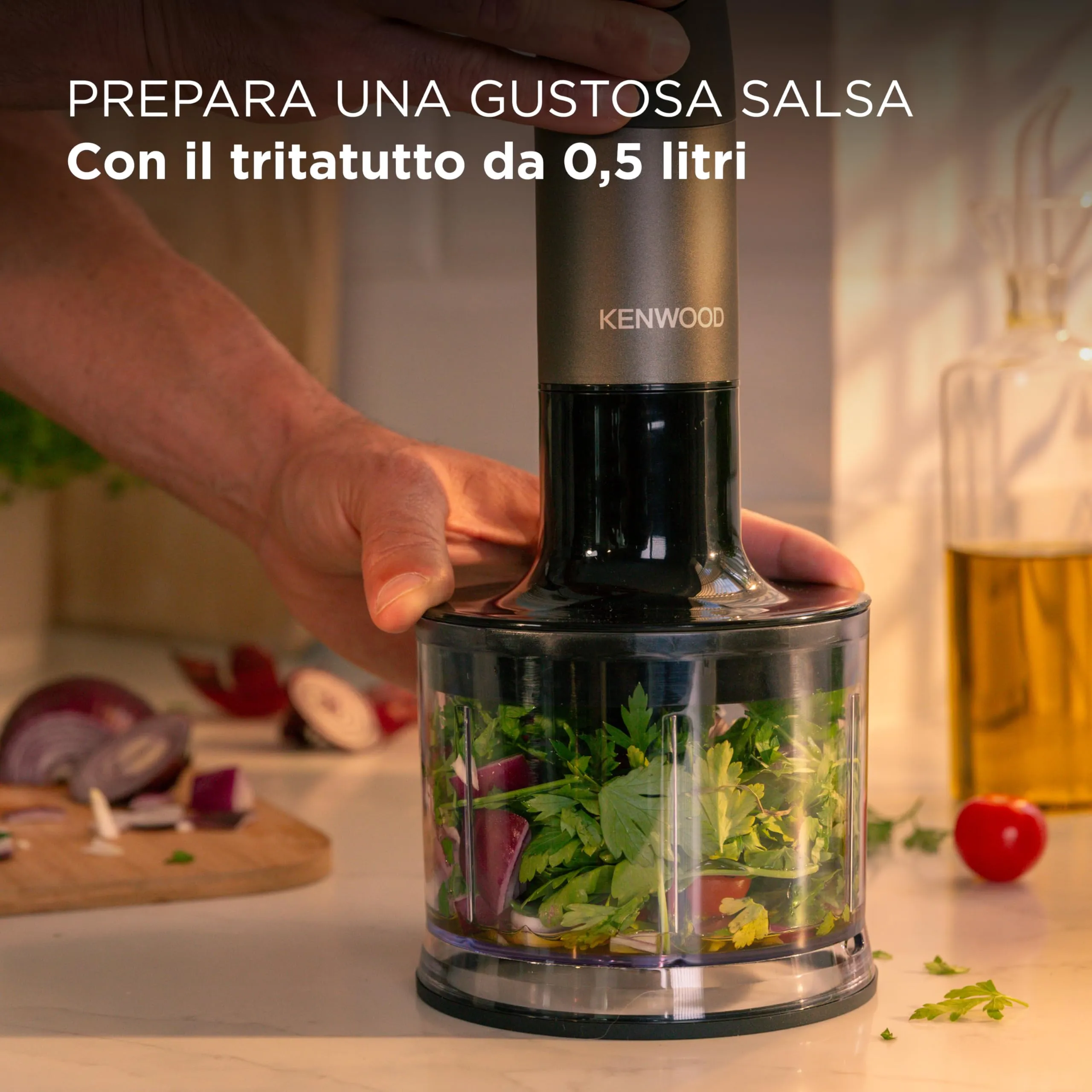 Kenwood Triblade XL Pro HBM80.322BK Minipimer 1200W Nero, con Asta Acciaio Inox, Tritatutto 500ml, Frusta, Emulsionatore, Bicchieri 700 e 250 ml - immagine 6