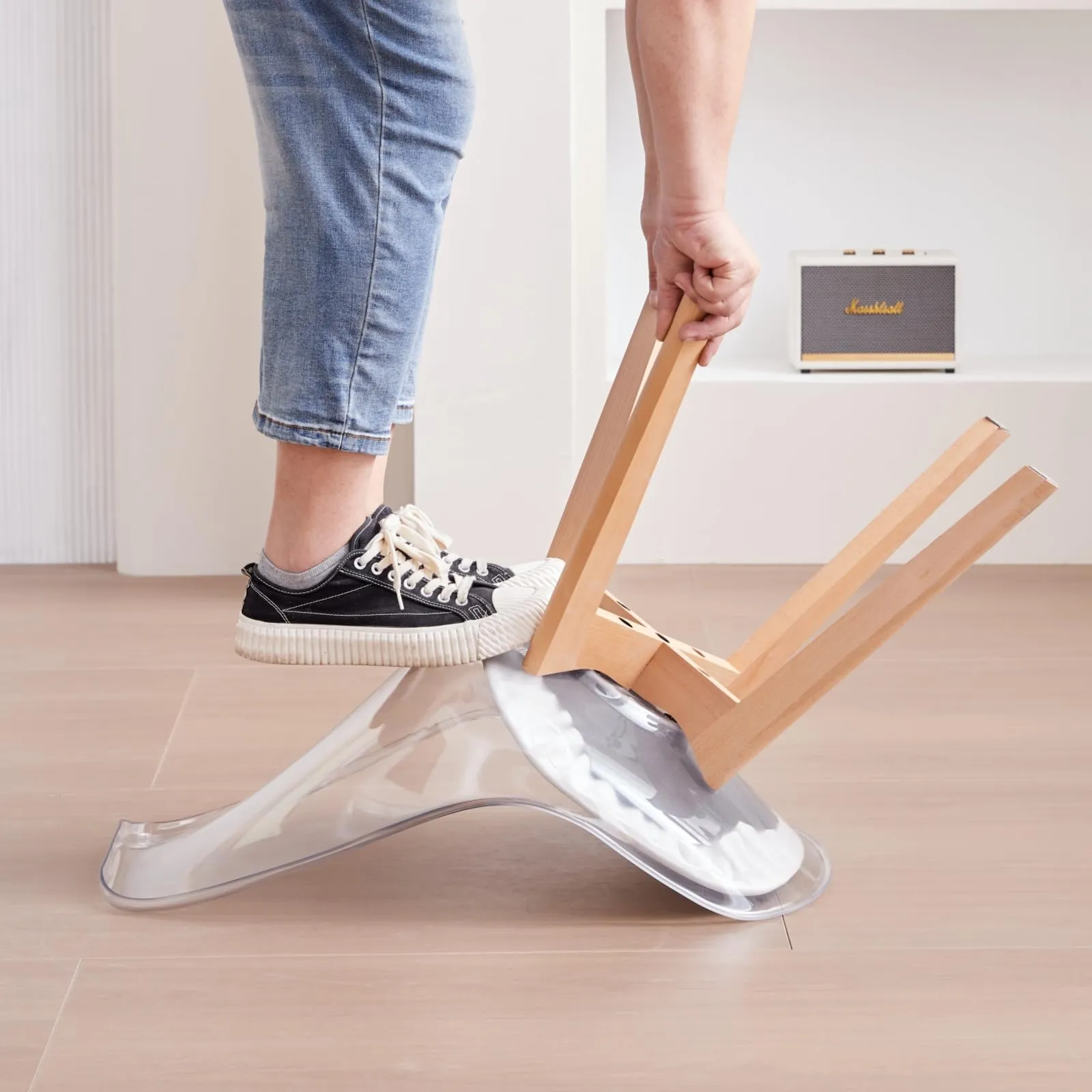 JZGORC Set di 4 Sedie da Pranzo in Pelle PU Bianca e Plastica Trasparente con Gambe in Legno di Faggio - immagine 6