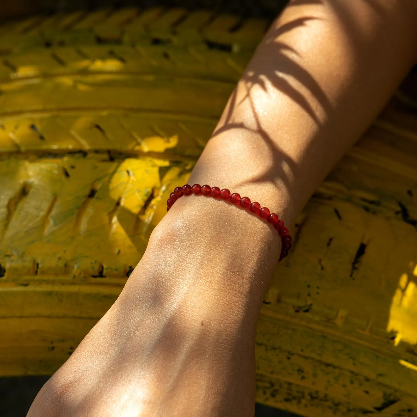 Landorilo Bracciale in Calcedonio Rosso 4 mm - immagine 2