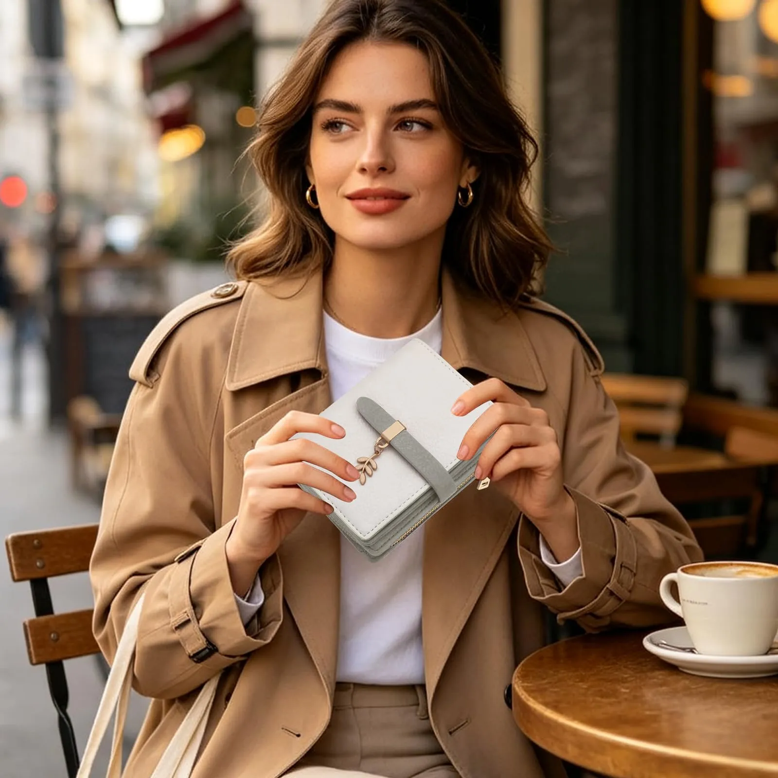 HNOOM Portafoglio Donna in Pelle PU Slim con Protezione RFID, Cerniera Portamonete e 19 Porta Carte (beige-grigio) - immagine 6