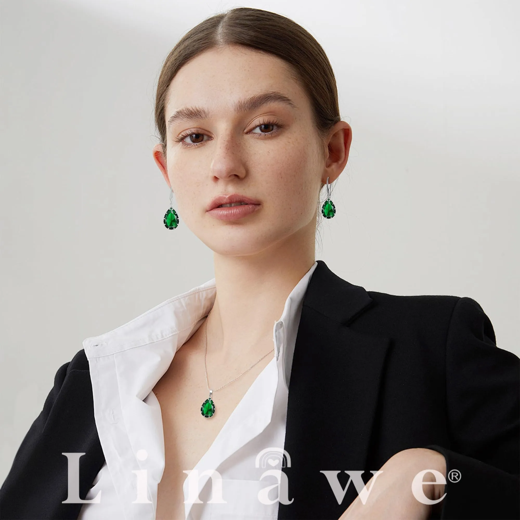 Linawe Set di gioielli con ciondolo in smeraldo e orecchini pendenti in argento - immagine 3