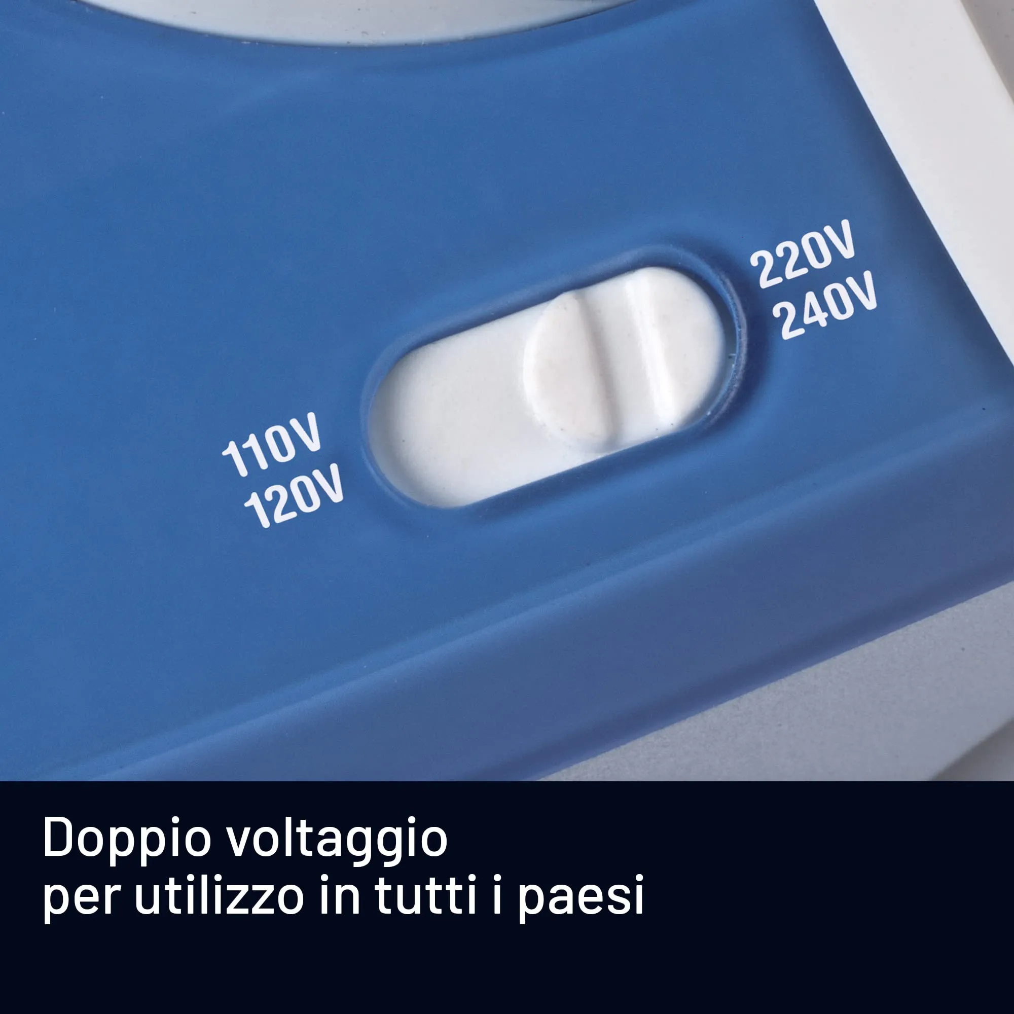Imetec Nuvola Ferro da Stiro da Viaggio a Vapore, 1000W, Piastra in Acciaio Inox, Manico Pieghevole, Custodia da Viaggio, Doppio Voltaggio - immagine 3