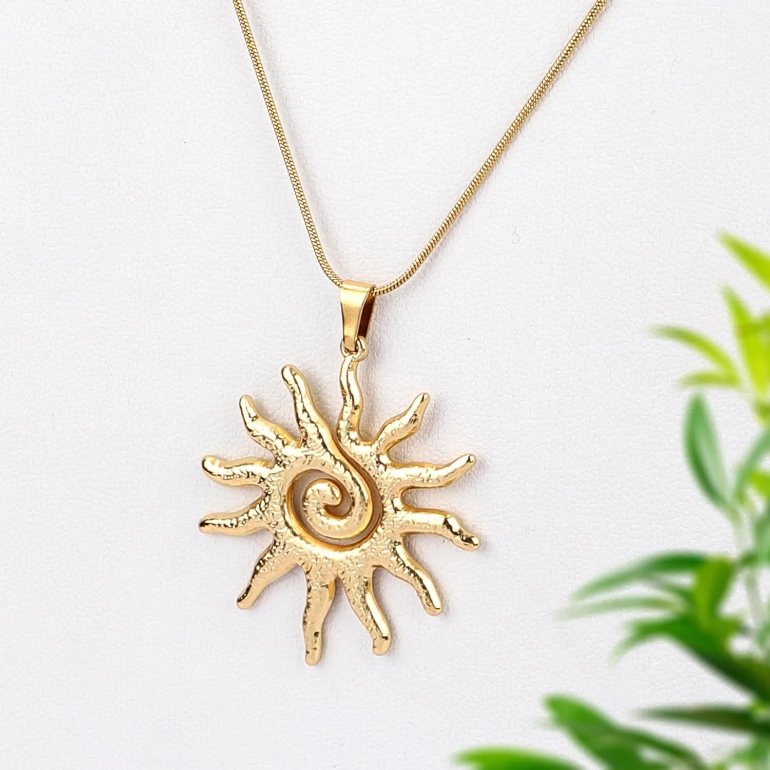 Mikovivi Collana con Ciondolo a Forma di Sole in Oro per Donna - immagine 4
