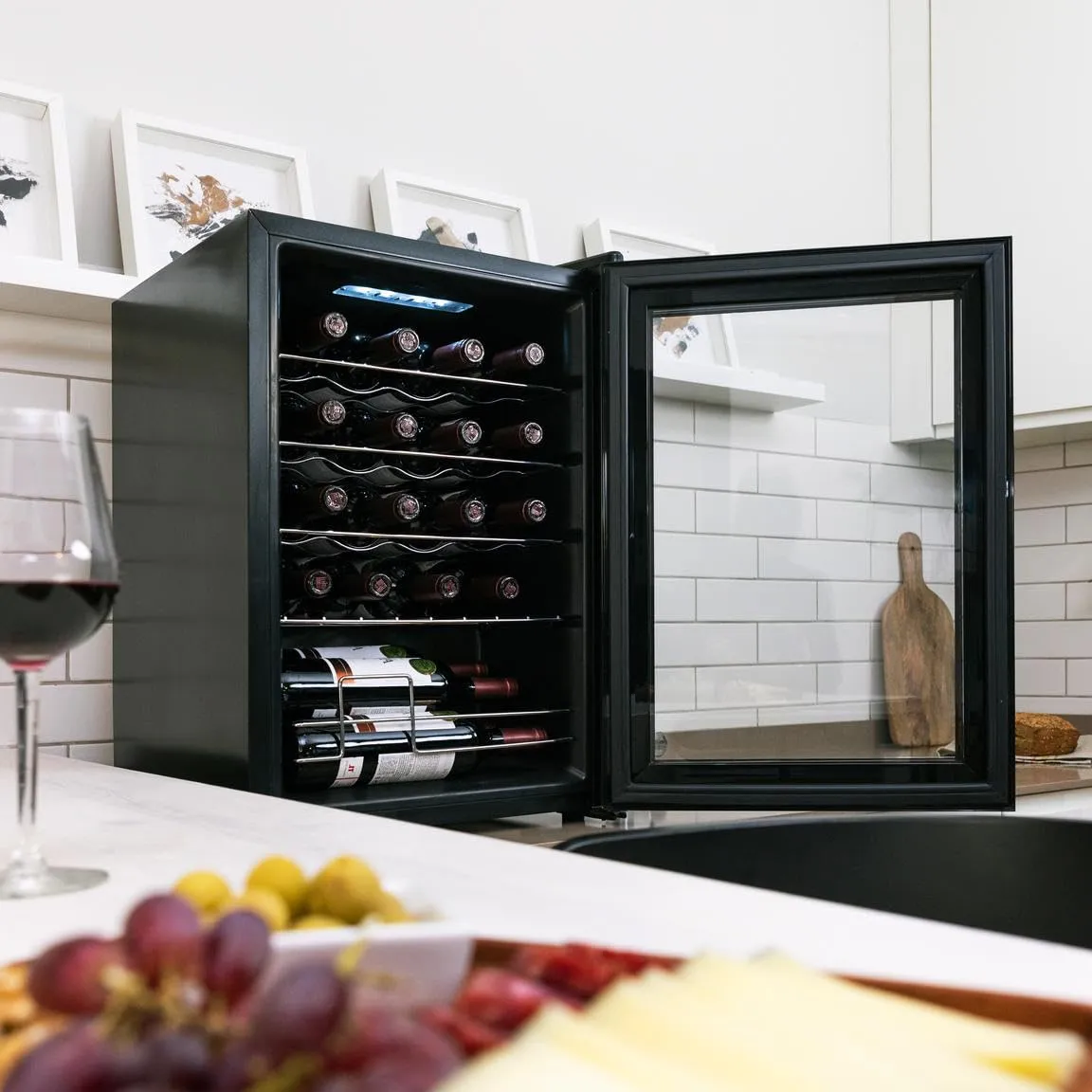 Cecotec Bolero GrandSommelier 2050 Black Compressor Wine Cooler, 20 Bottles, 5-18ºC, Touch Control - immagine 4