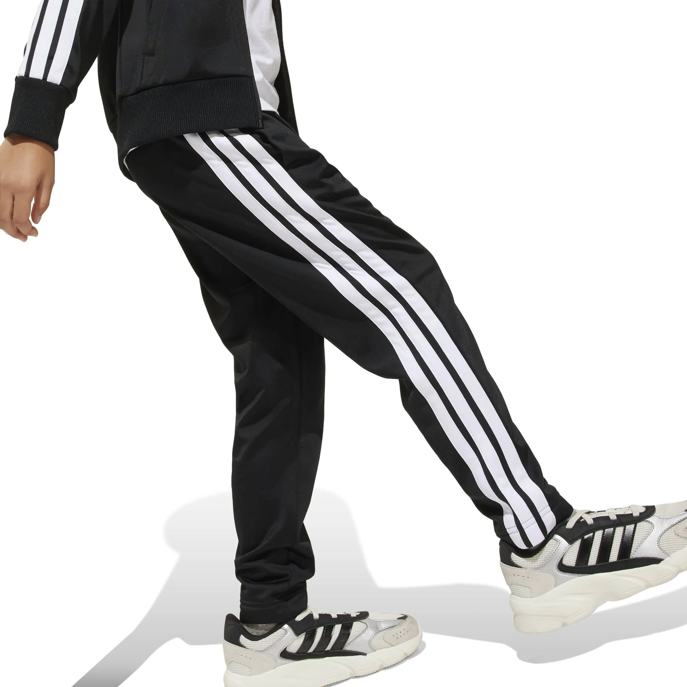 adidas Bambini Seasonal Essentials Tiberio 3 Stripes Tricot Tracksuit, Black/White/Pure Ruby, 3-4 Years - immagine 5