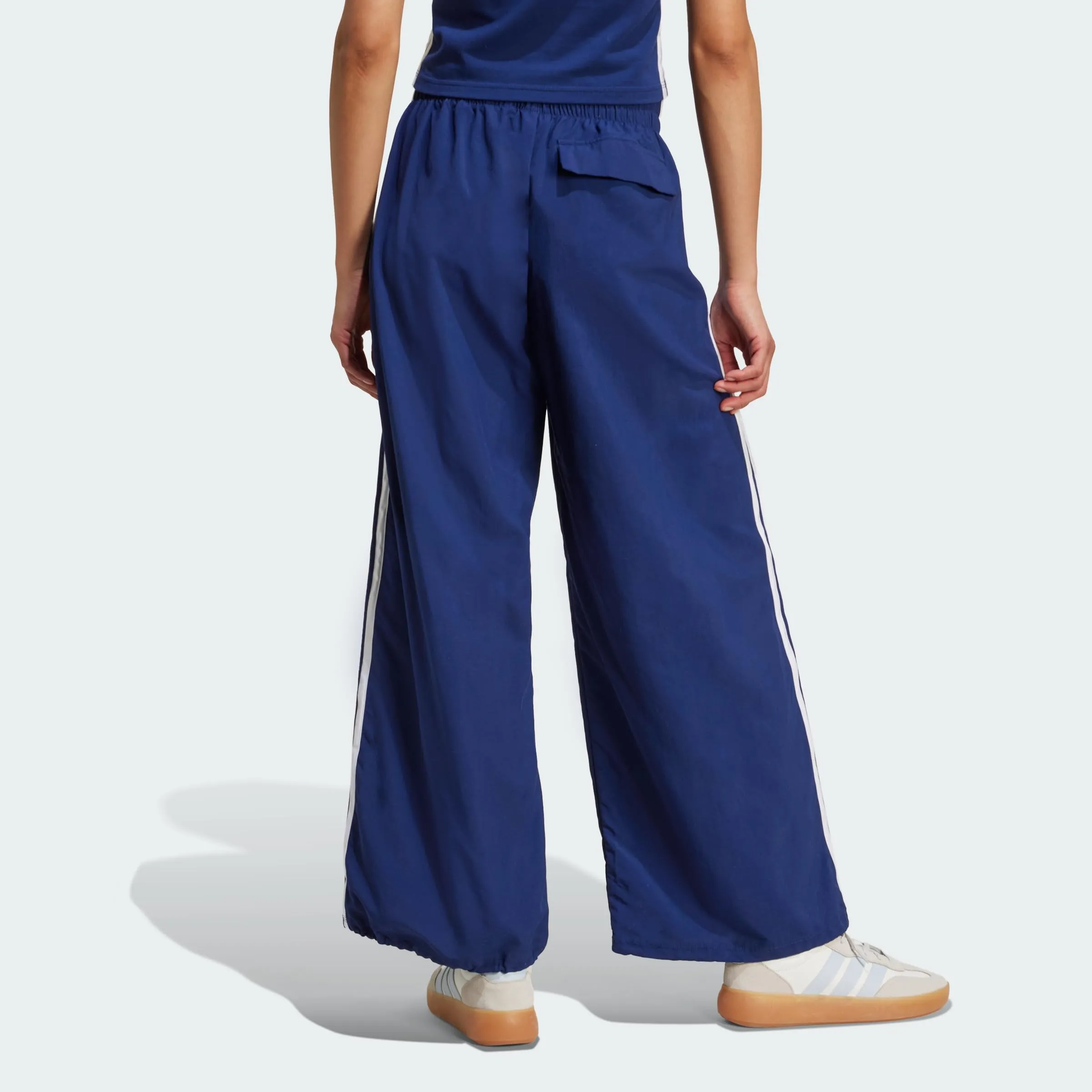 adidas Essentials 3-Stripes Lifestyle Woven Parachute Pants, Dark Blue/White, M - immagine 4