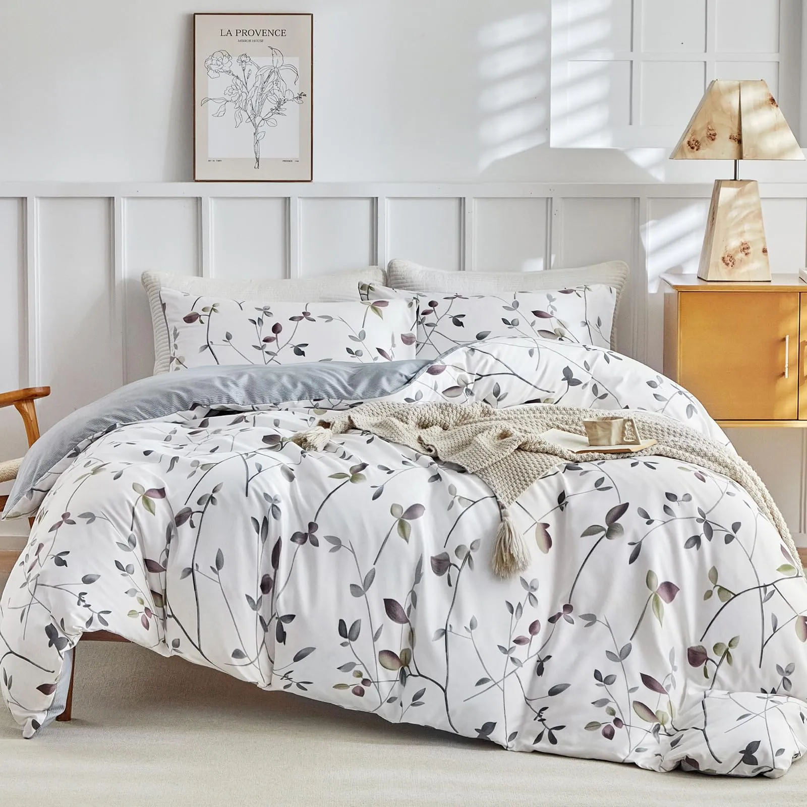 Tokokimo Set Copripiumino Matrimoniale 3 Pezzi in Microfibra, 240x220cm, Motivo a Ramoscelli e Foglie, Bianco/Grigio - immagine 2