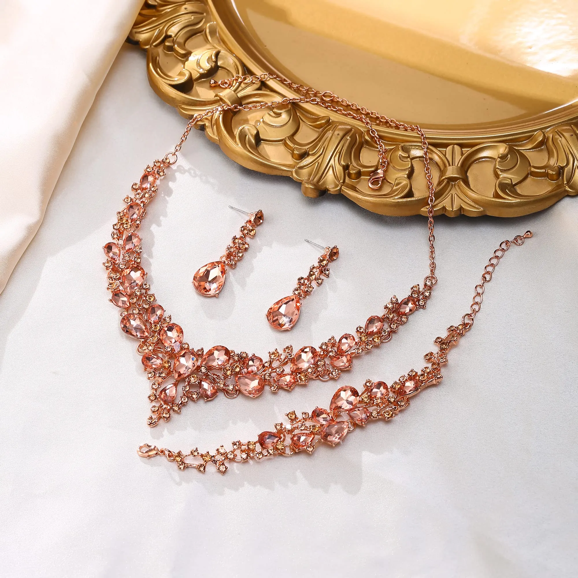 EVER FAITH Set Gioielli da Sposa in Cristallo Austriaco con Collana, Orecchini e Bracciale - Colore Champagne - immagine 4