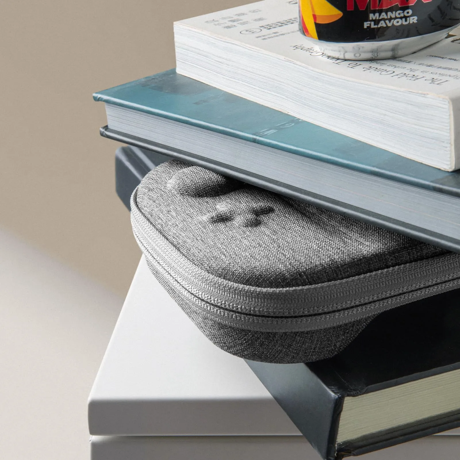 tomtoc Custodia per Nintendo Switch 2 (2025), Borsa da Trasporto con 12 Slot per Cartucce, Slim Carry Case da Viaggio - immagine 10