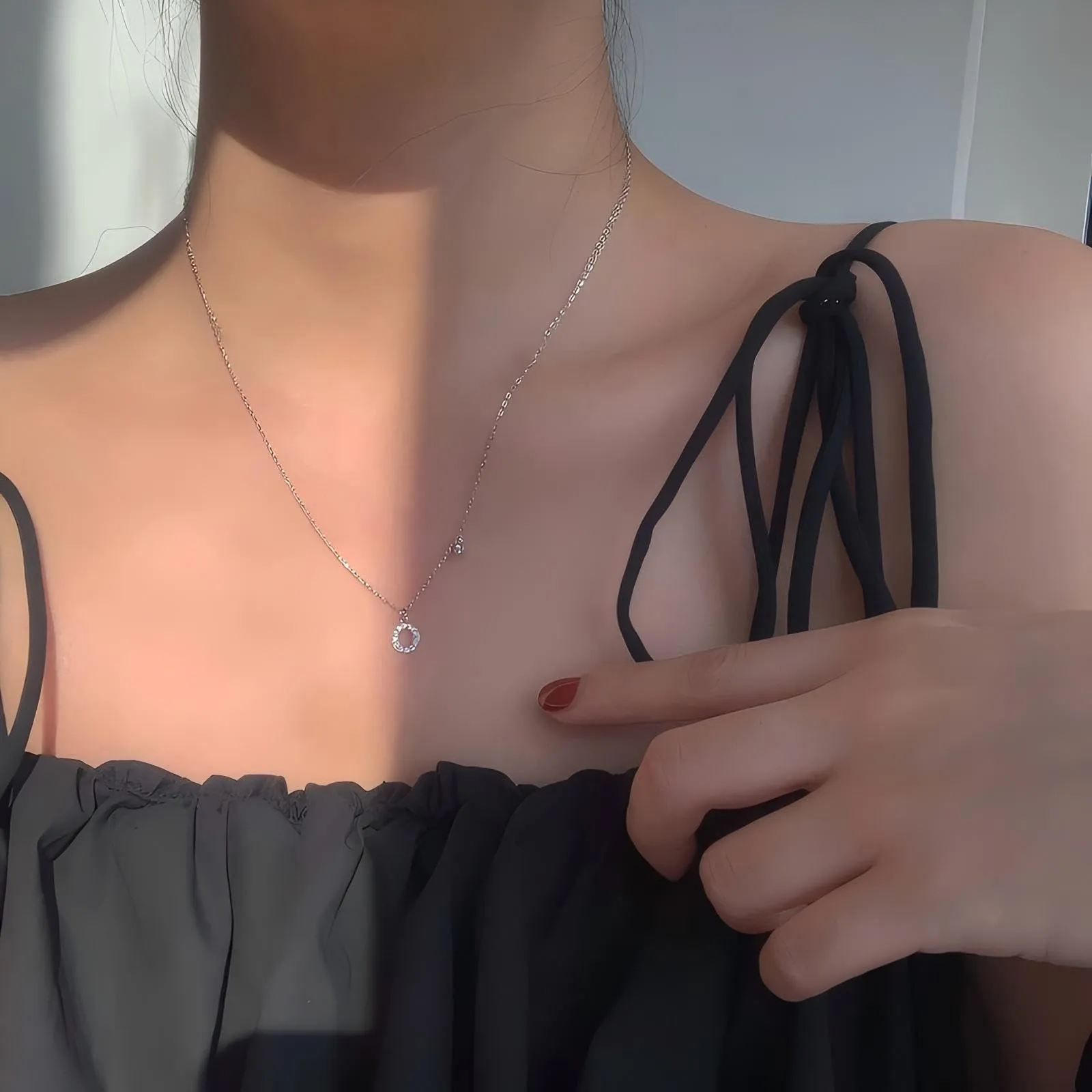GUOYU Collana Iniziale Lettera O in Acciaio Inossidabile con Zirconi per Donna e Ragazza - immagine 3