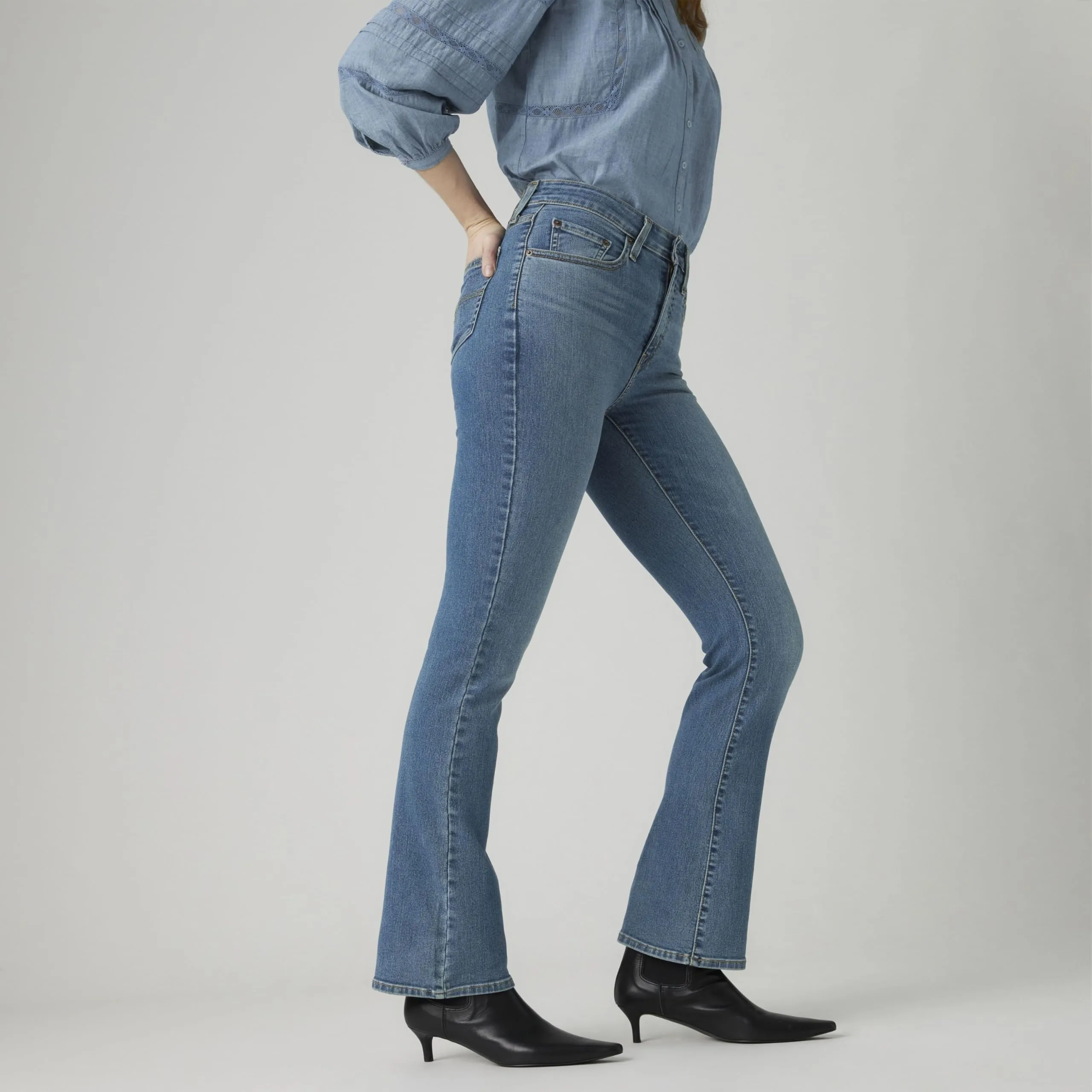 Levi's 725 High Rise Bootcut Jeans Donna, Hint of Tint, 30W / 32L - immagine 9
