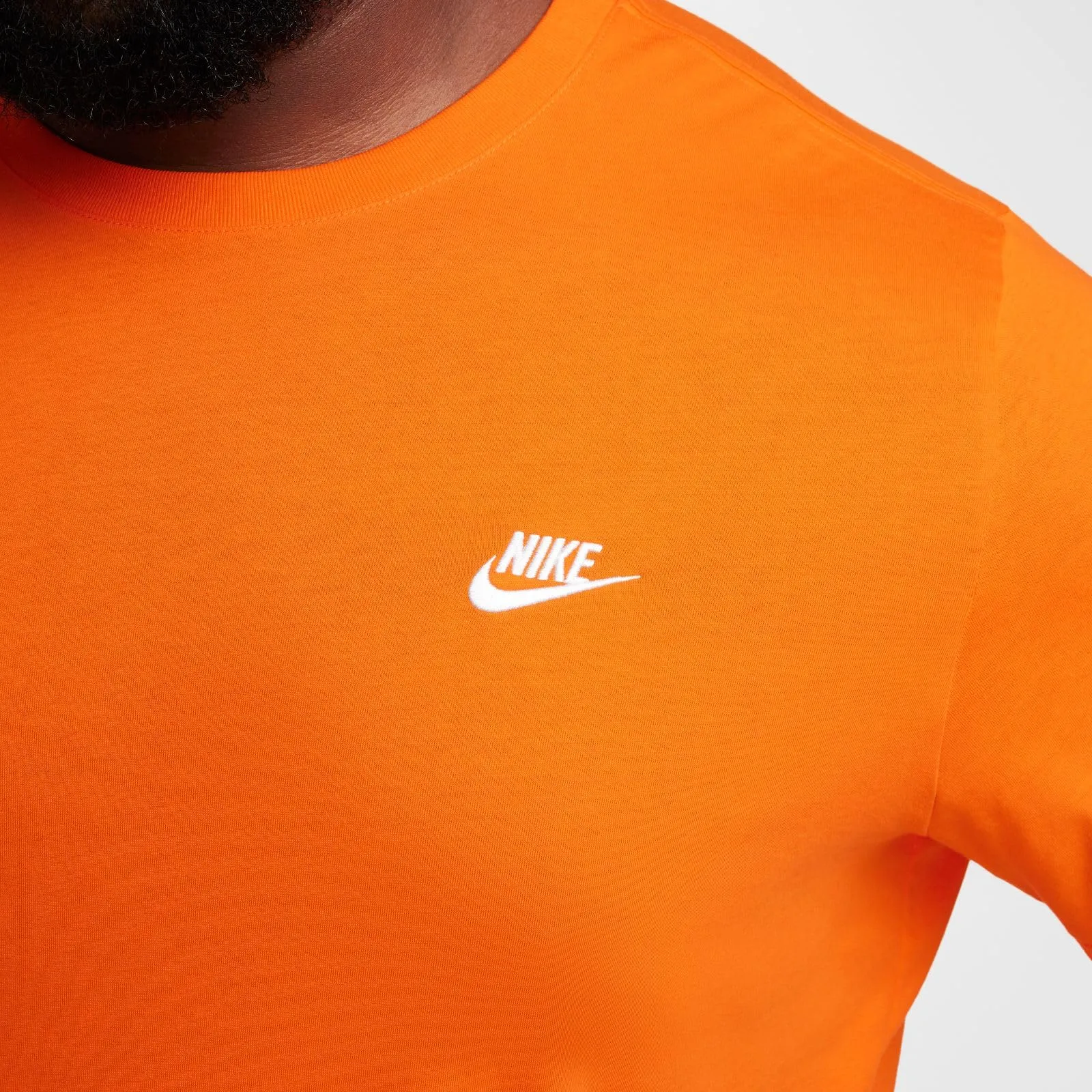 Nike Sportswear Club T-Shirt - Safety Orange, AR4997-819, XL - immagine 6