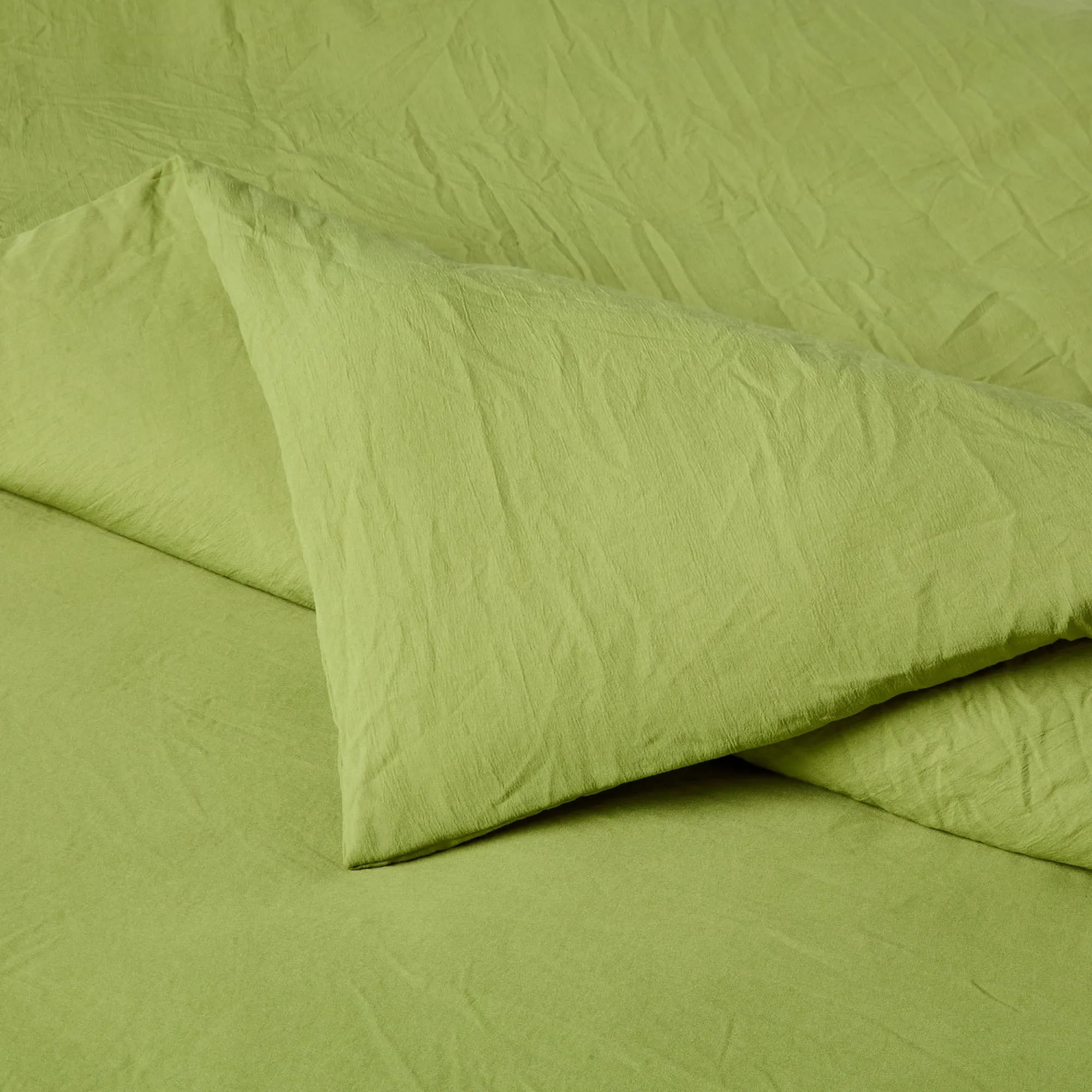 Amazon Basics Set Copripiumino Matrimoniale in Microfibra, 240 x 220 cm e 2 Federe 50 x 80 cm, Verde - immagine 3