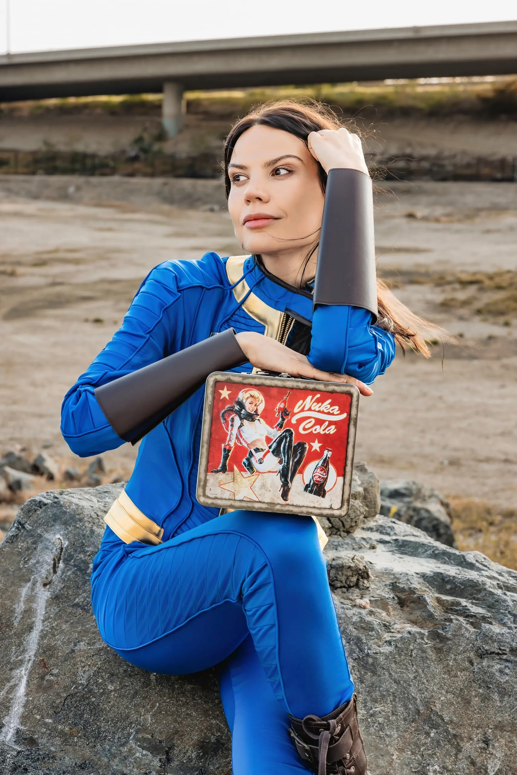 FanWraps Nuka Cola Weathered Lunch Box and Flask Set - immagine 5
