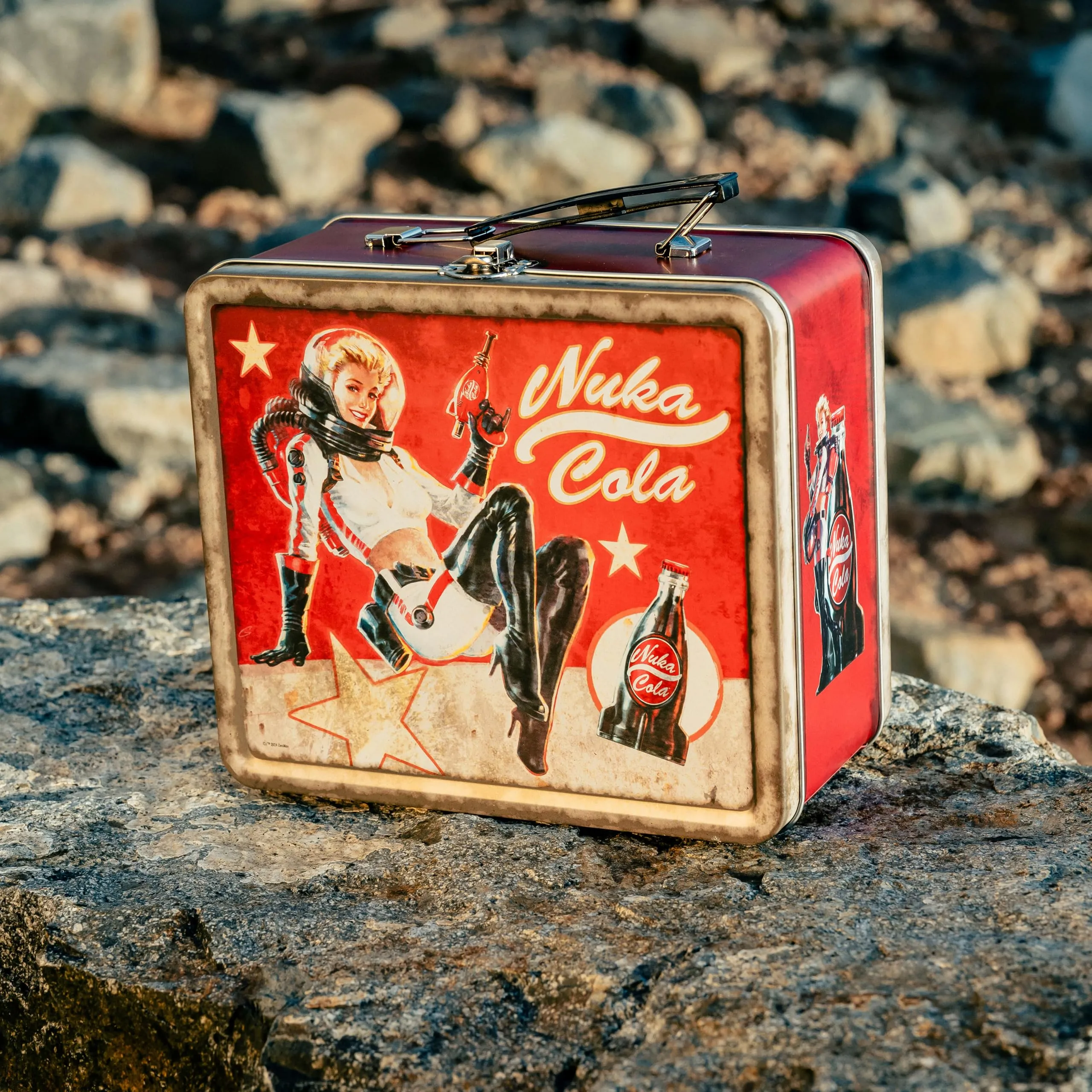 FanWraps Nuka Cola Weathered Lunch Box and Flask Set - immagine 6