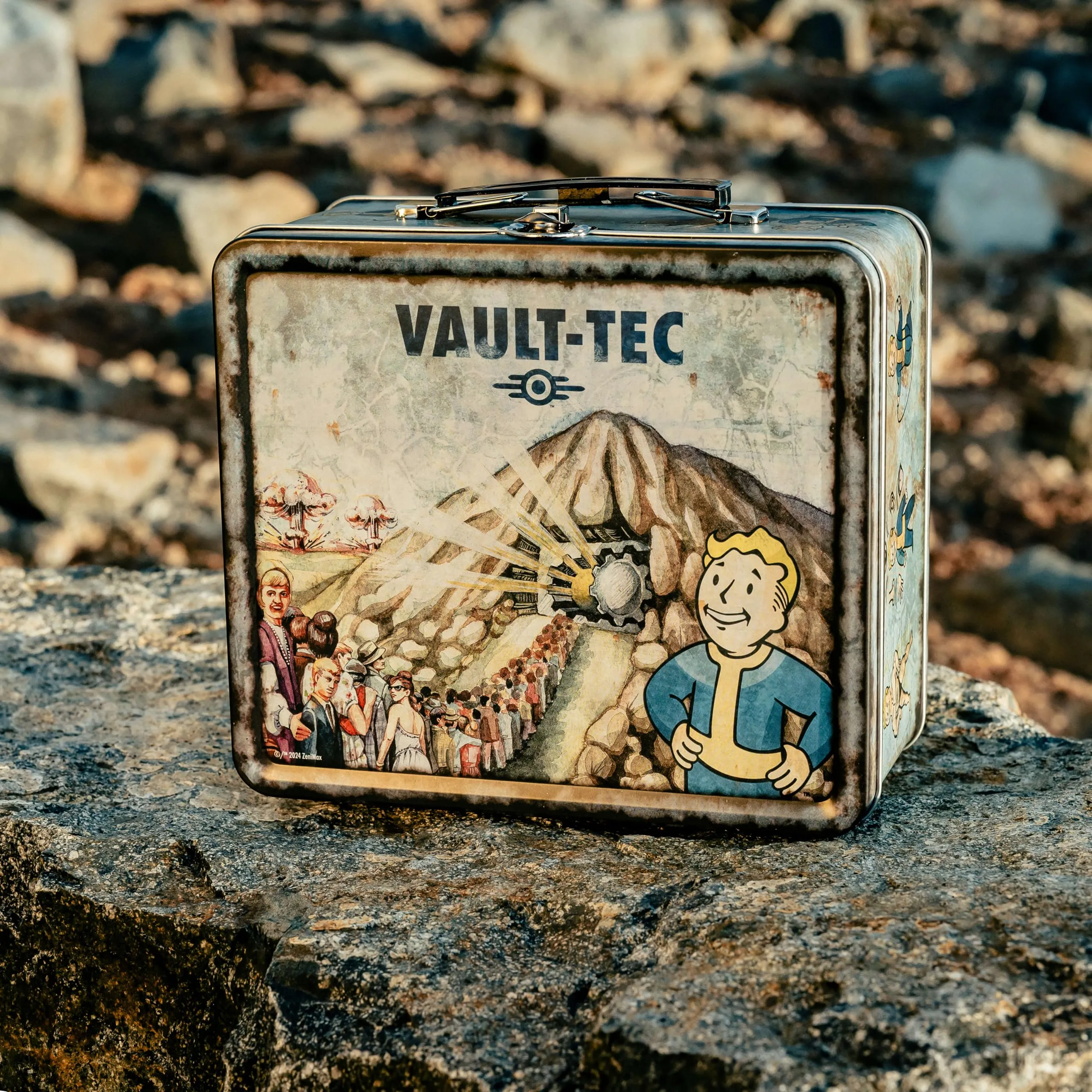 FanWraps Fallout Vault-Tec Weathered Lunch Box and Water Bottle - immagine 6