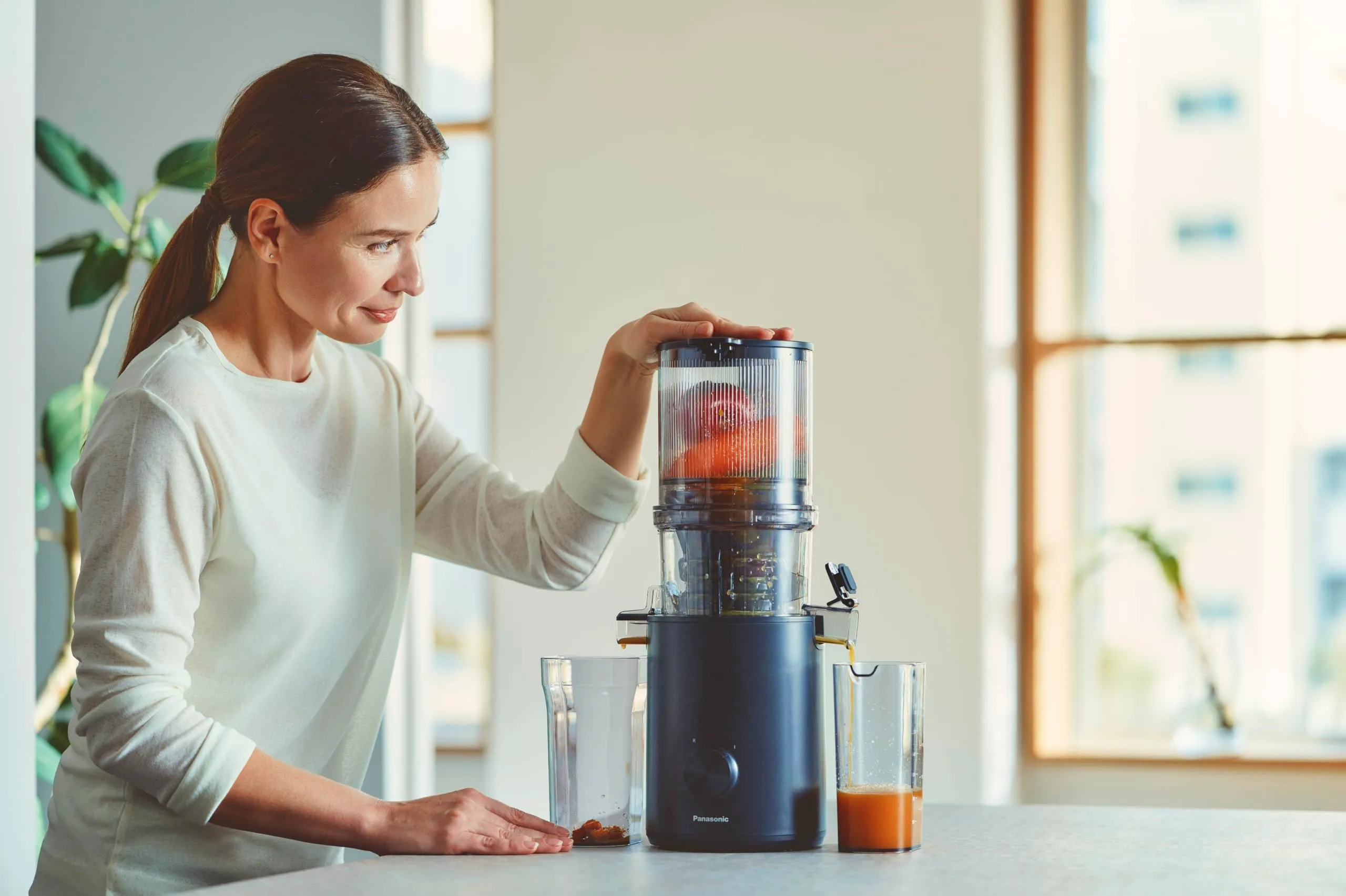 Panasonic Slow Juicer MJ-L900KXE, Nero - immagine 6