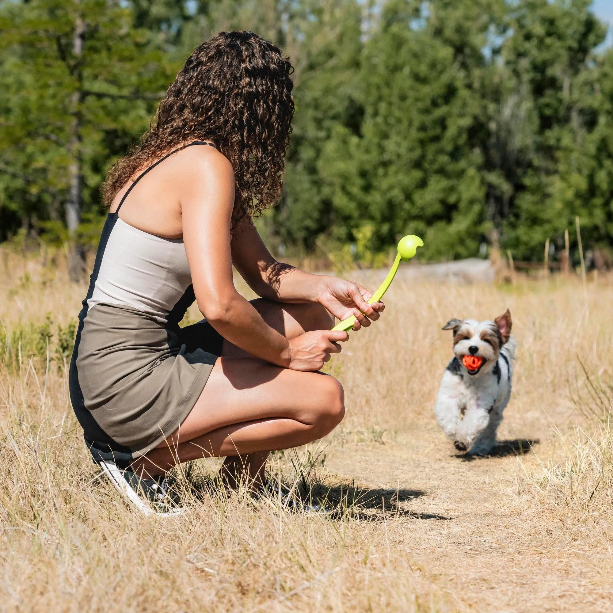 Chuckit! Lancia-palline per cani con pallina da tennis, Small 36 cm - immagine 2