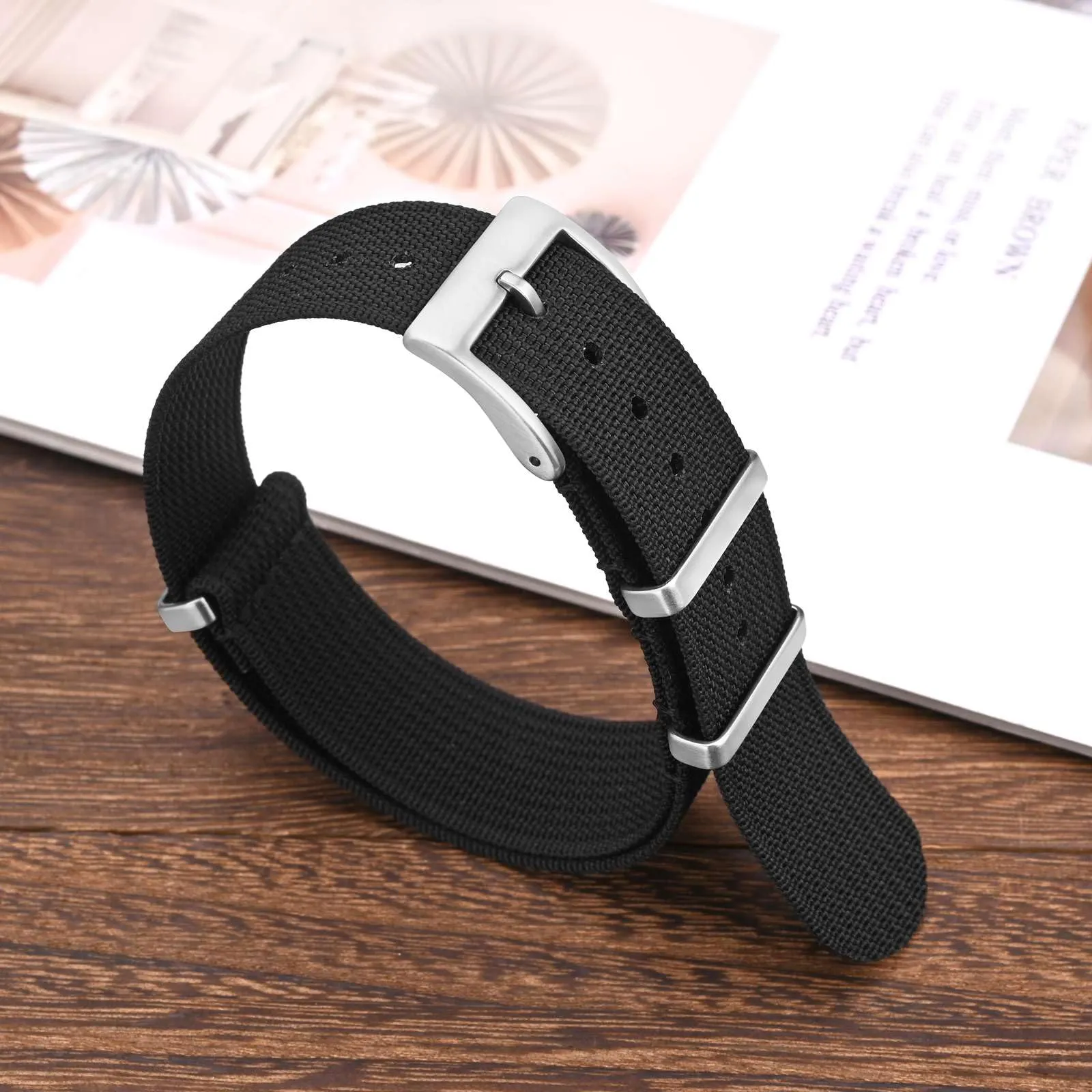 ANNEFIT Cinturino per Orologio in Nylon 24mm con Fibbia in Acciaio Inossidabile (Nero) - immagine 7