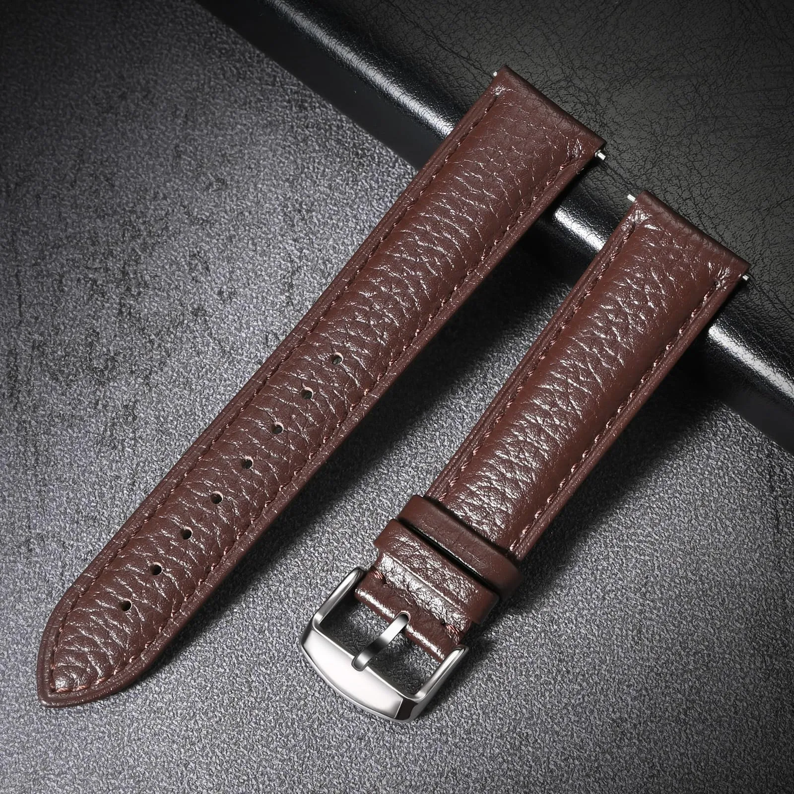 ULLCHRO Cinturino Orologio in Pelle Vera con Sgancio Rapido, 24mm, Marrone Scuro - immagine 5
