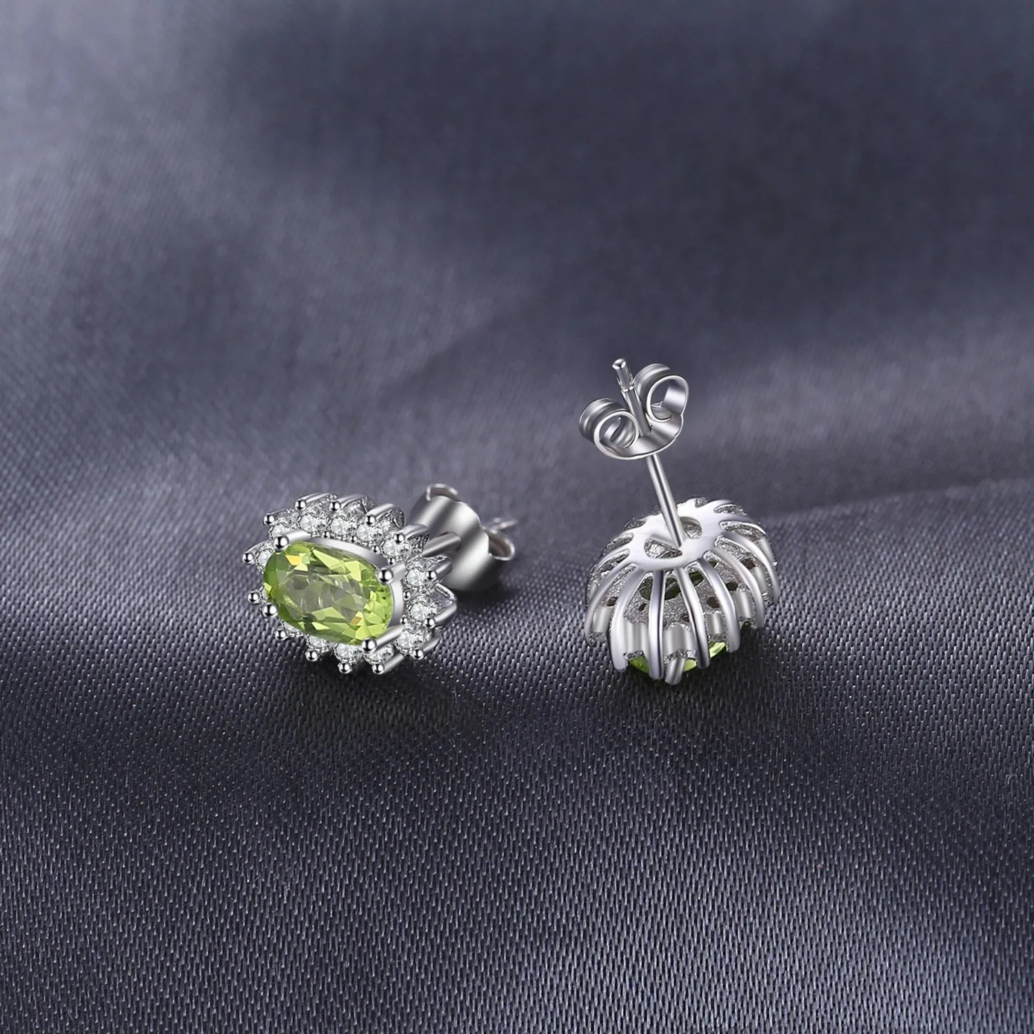 JewelryPalace Orecchini a Bottone in Argento 925 con Peridoto Verde Naturale, Taglio Ovale - immagine 5