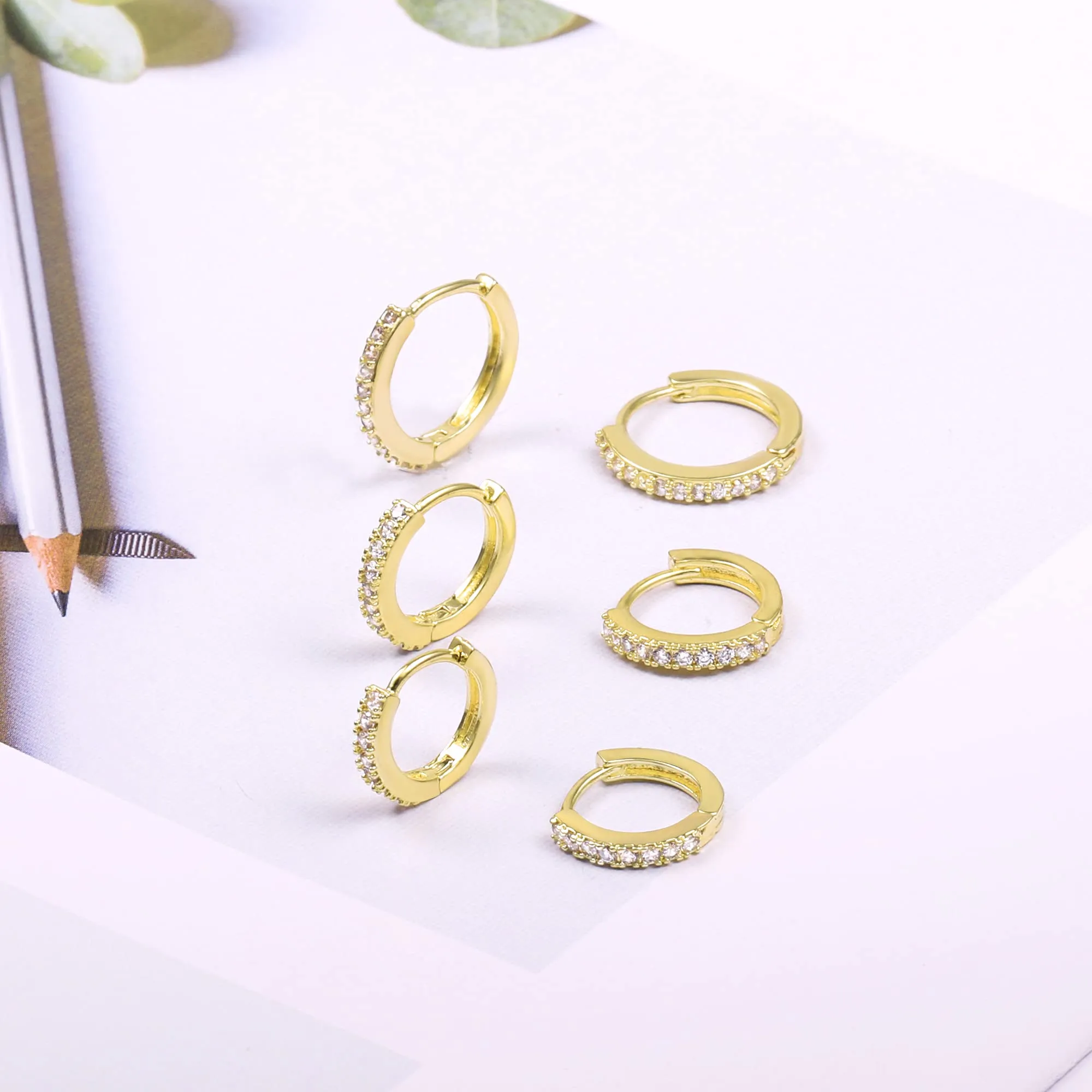 ALEXCRAFT Orecchini a Cerchio in Oro 14K e Zirconi, Set da 3 Paia - immagine 4