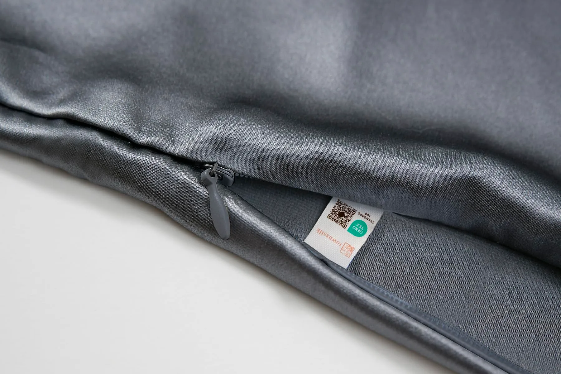 townssilk Federa in seta di gelso 19 Momme, 50x60cm, Darkgrey - immagine 5