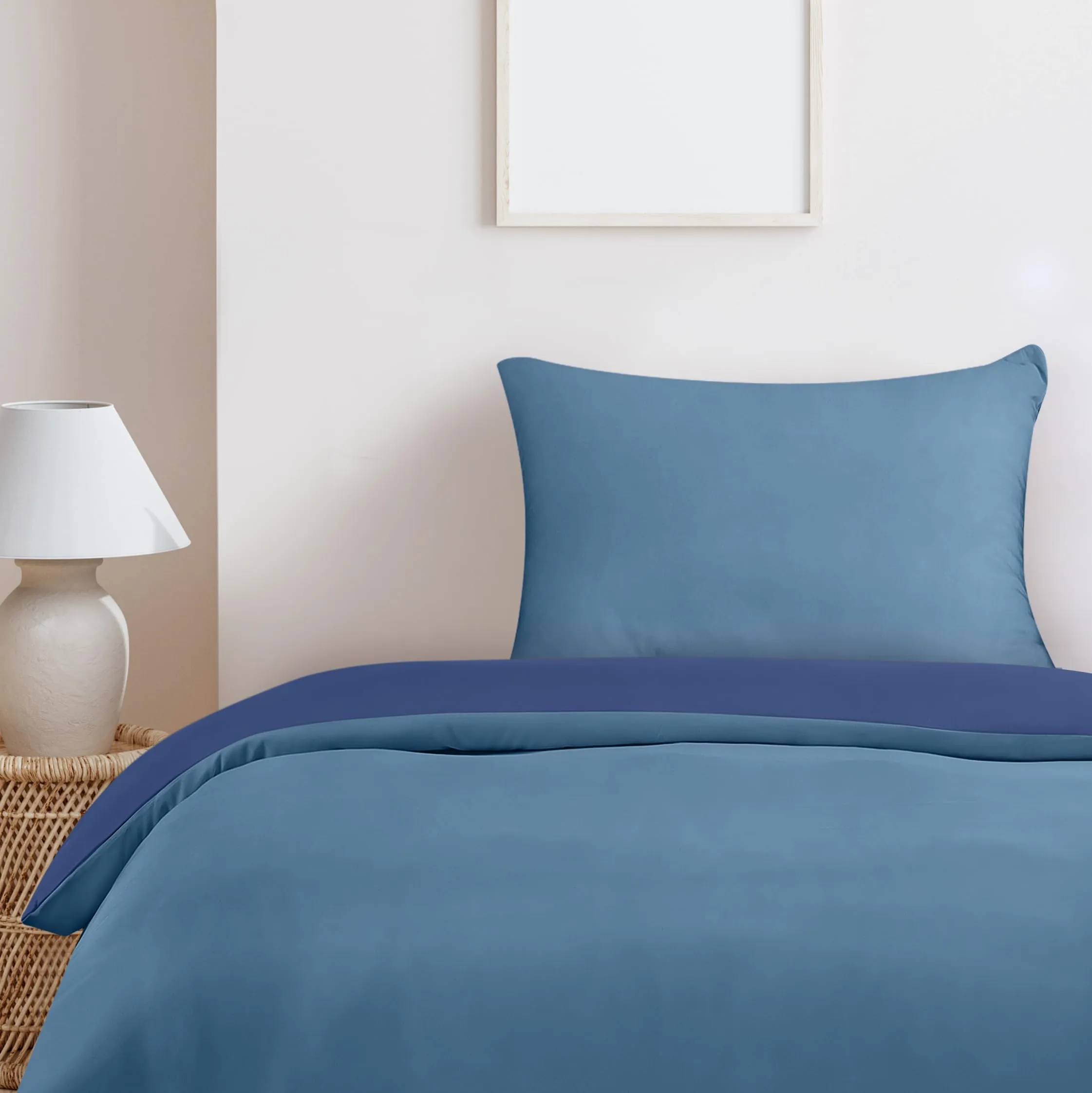 Utopia Bedding Set Copripiumino 135x200 cm e Federa 50x75 cm, Blu Navy/Azzurro - immagine 4